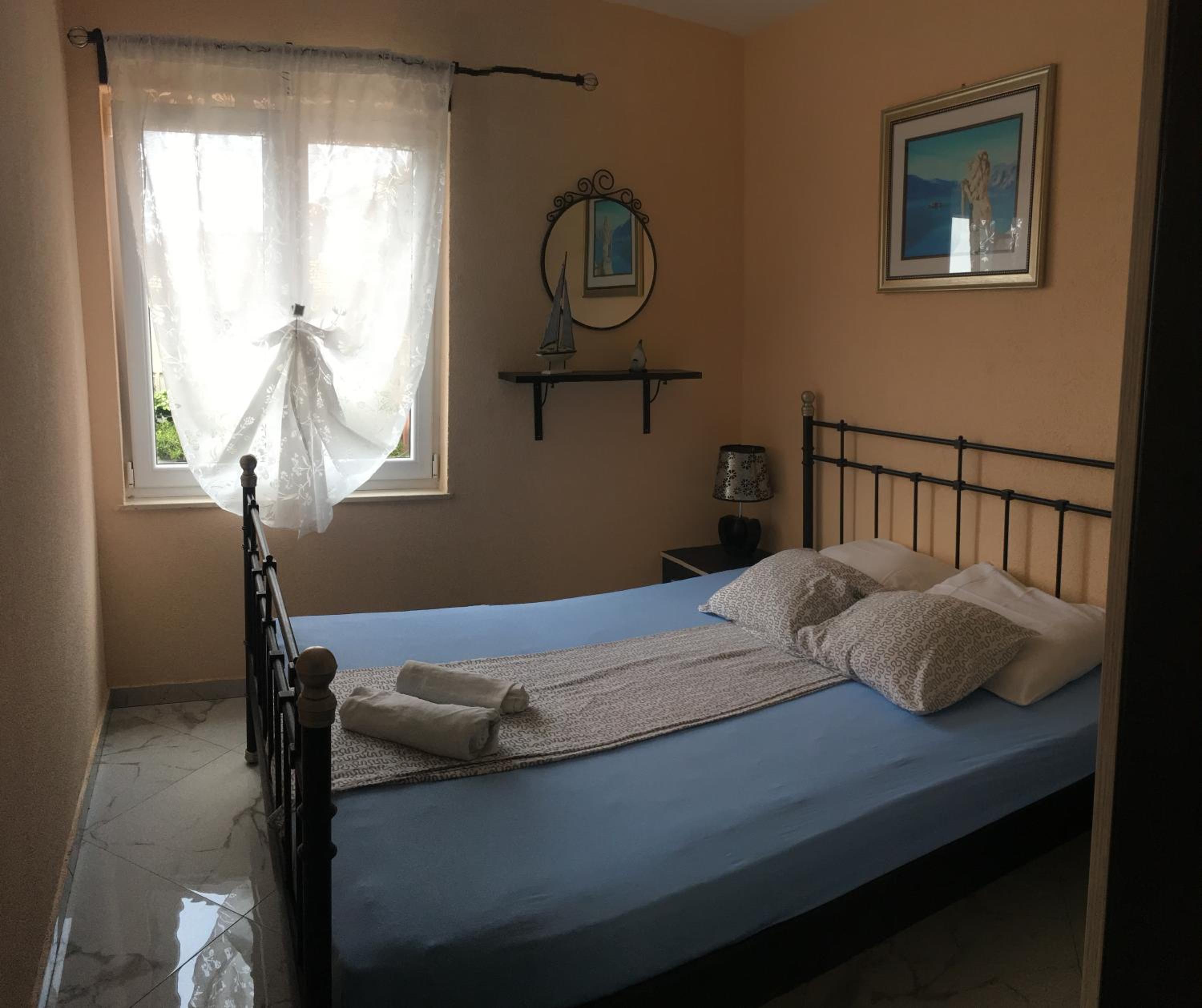 One-Bedroom Apartment with Balcony - Photo 20