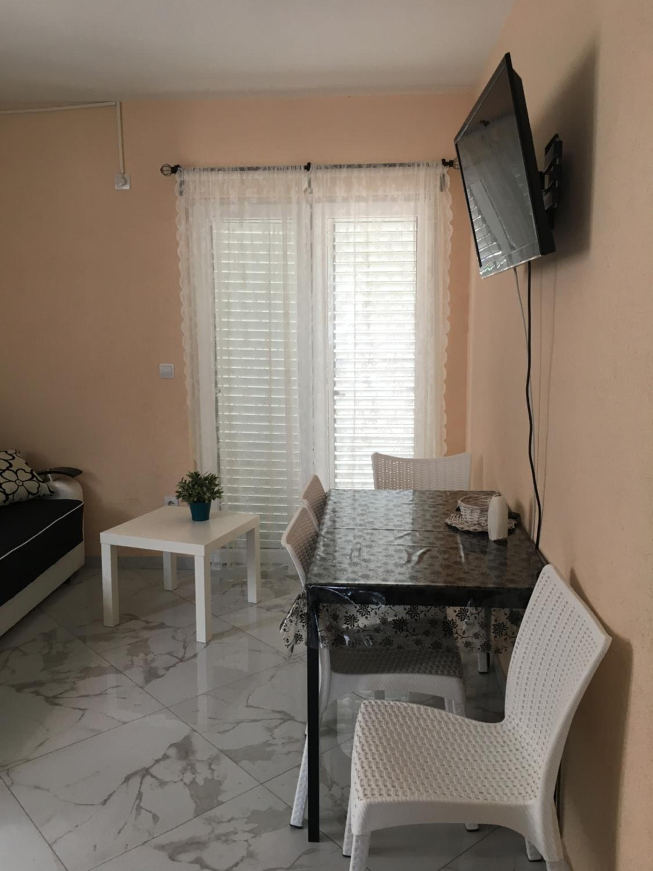 One-Bedroom Apartment with Balcony - Photo 22