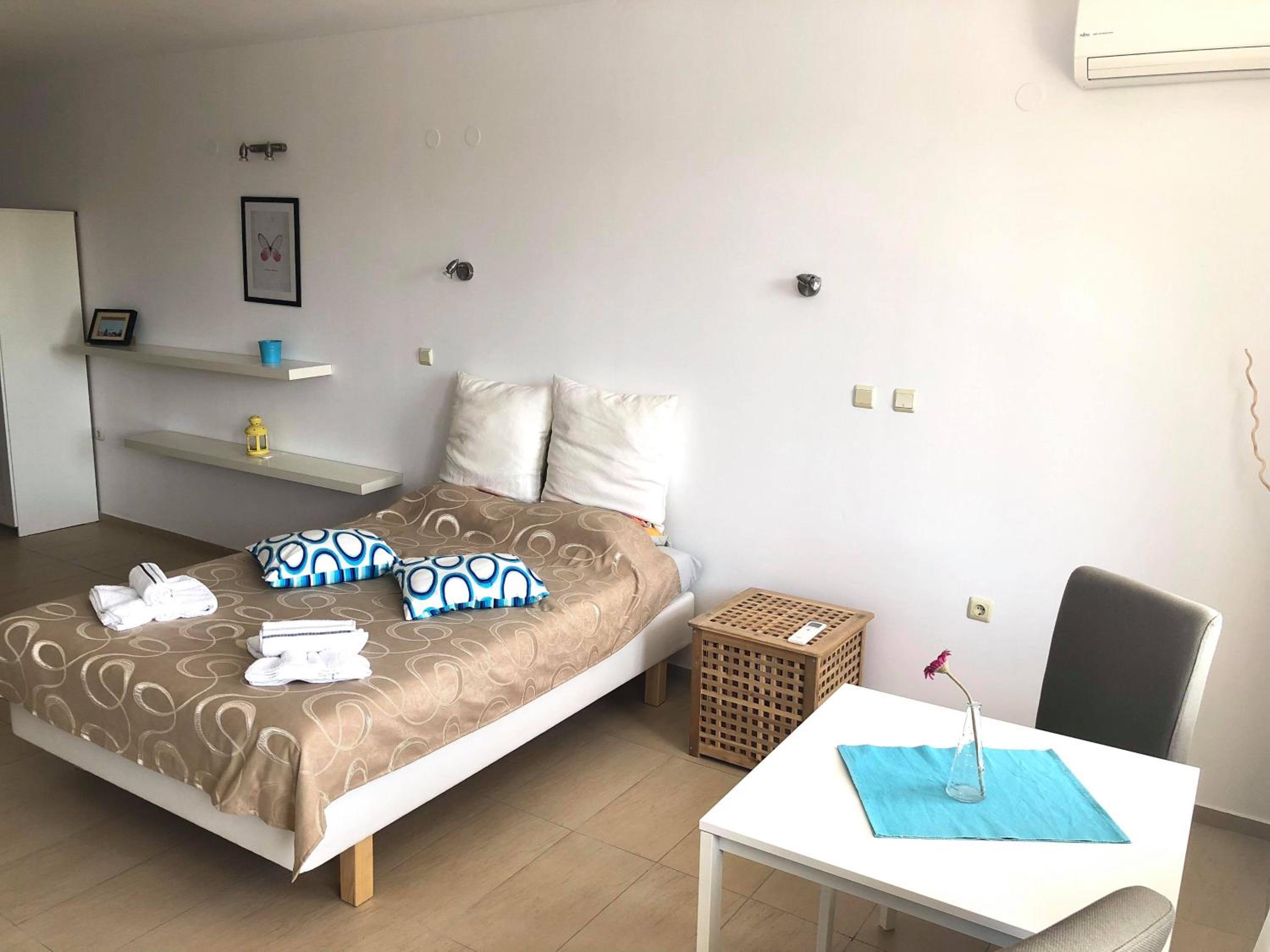 Deluxe Studio with Sea View with Free Parking photo 3