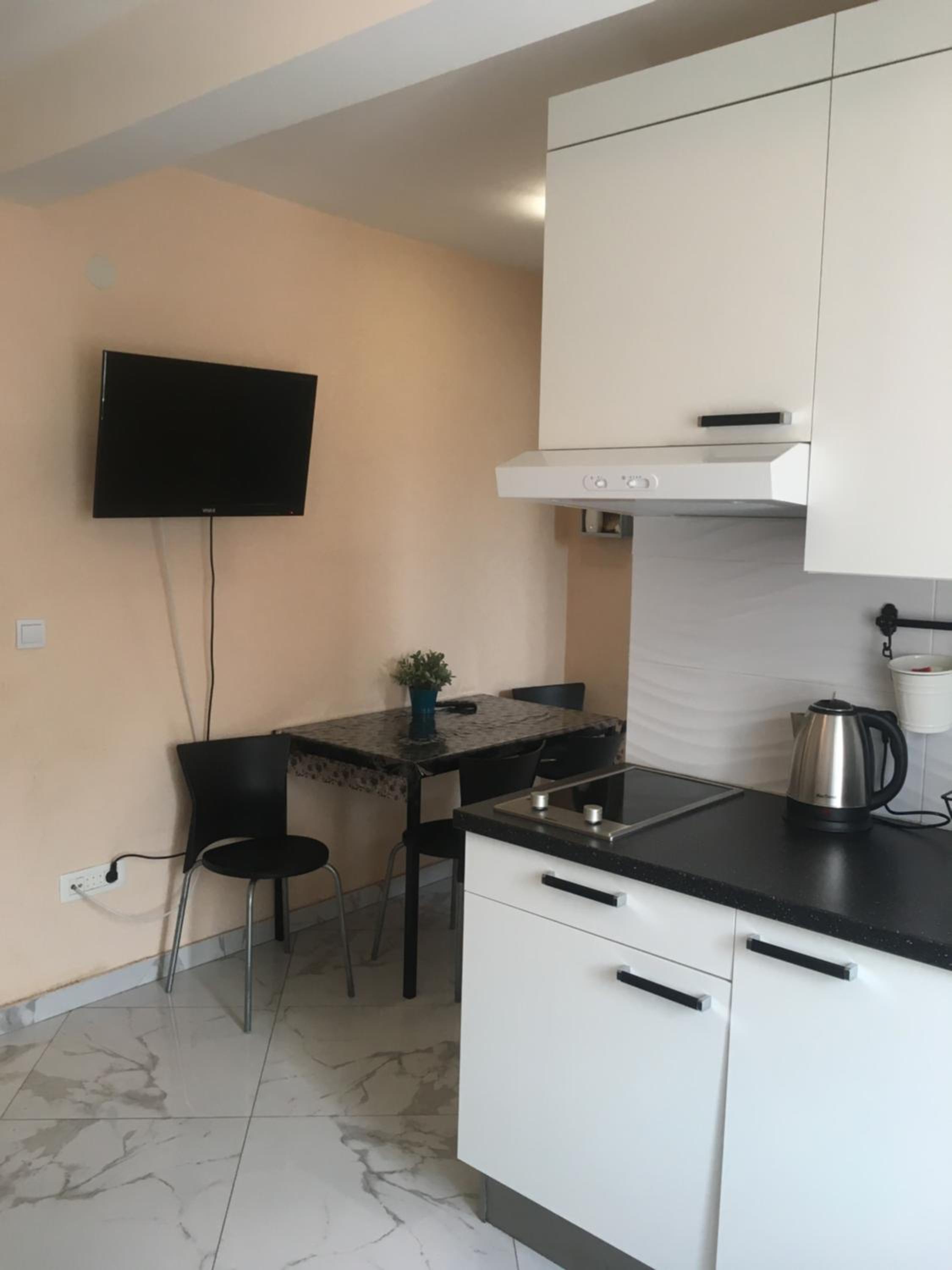One-Bedroom Apartment with Balcony - Photo 15