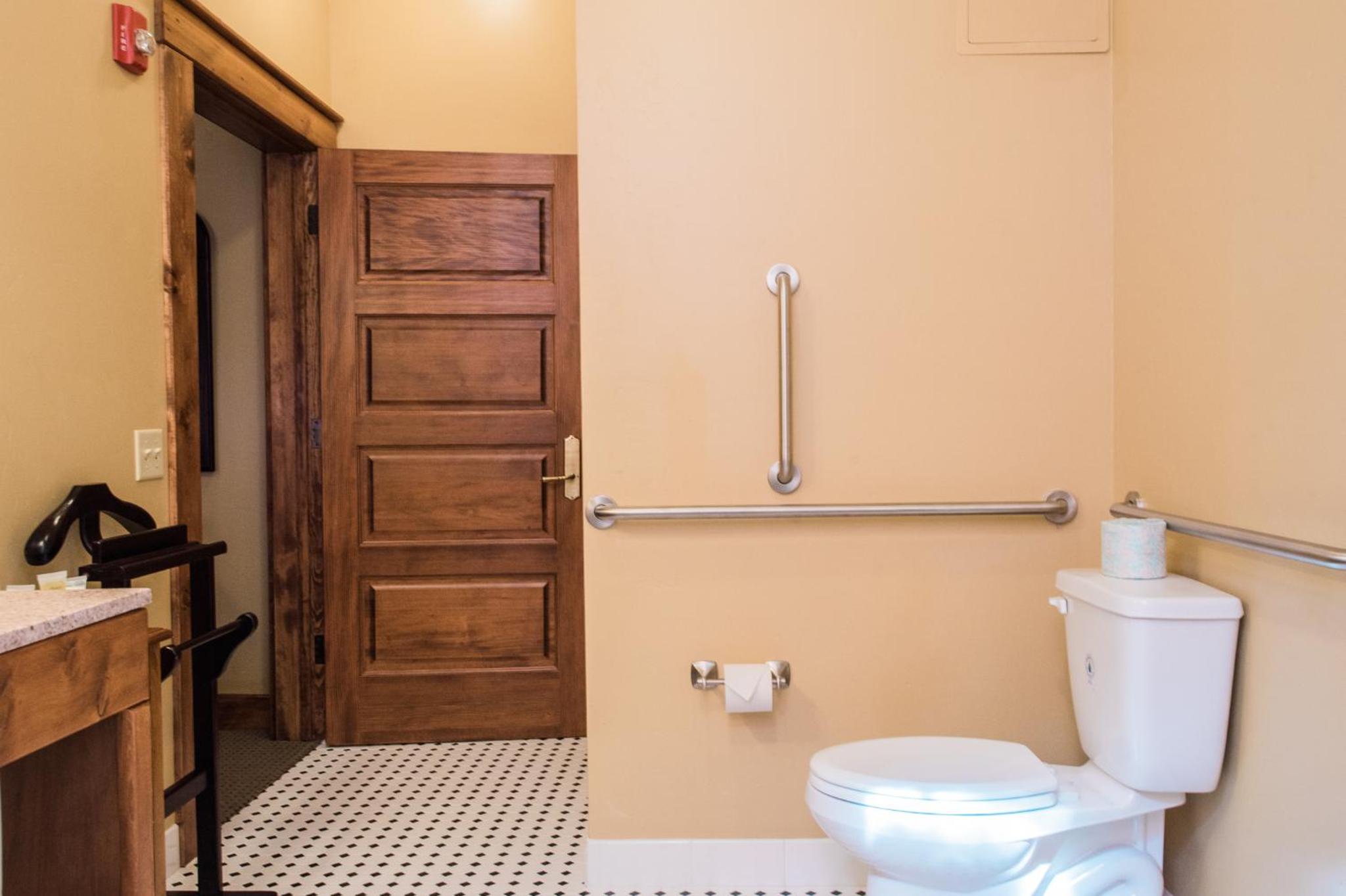 Double Room - Disability Access photo 2