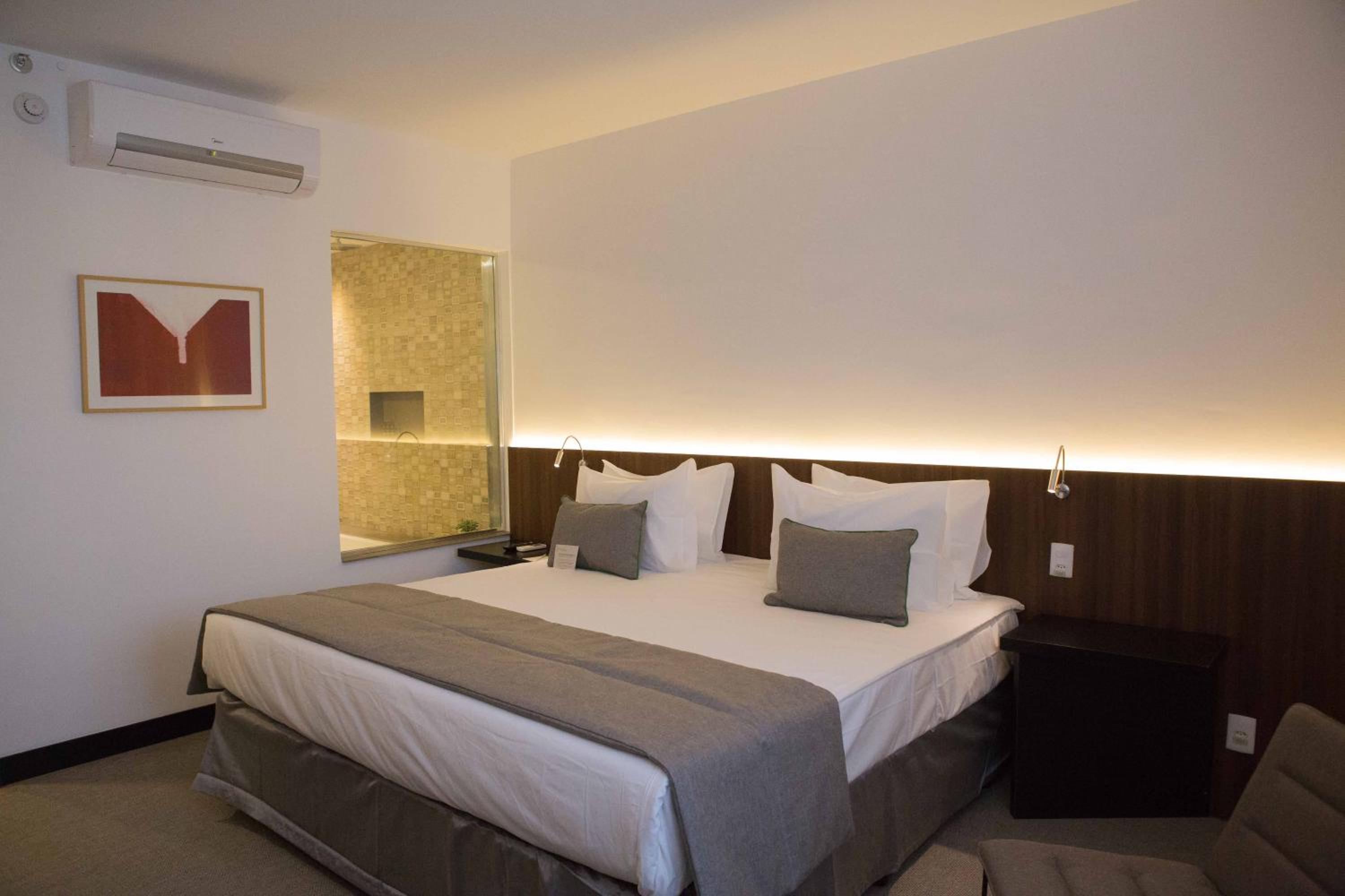 Premium King Room photo 1
