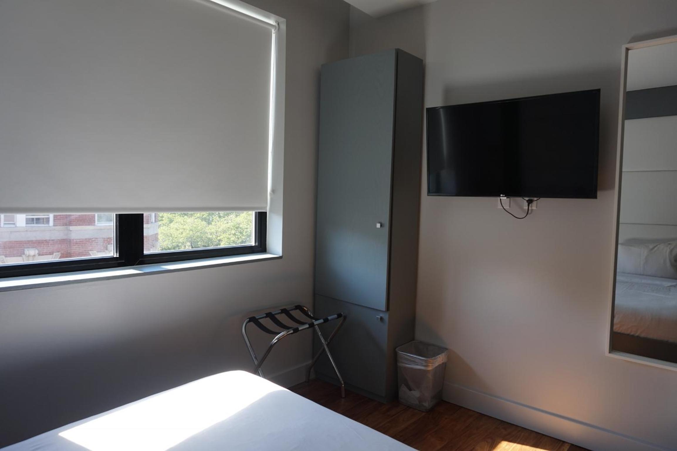 Standard King Room photo 3