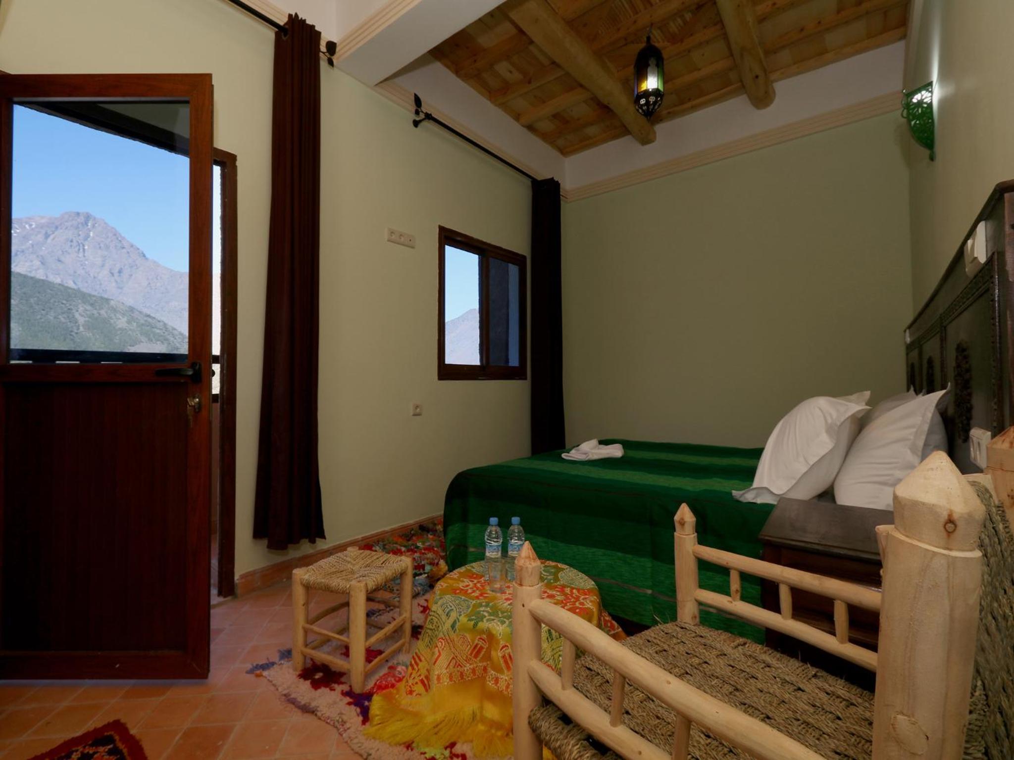 Double or Twin Room with Mountain View - Photo 6