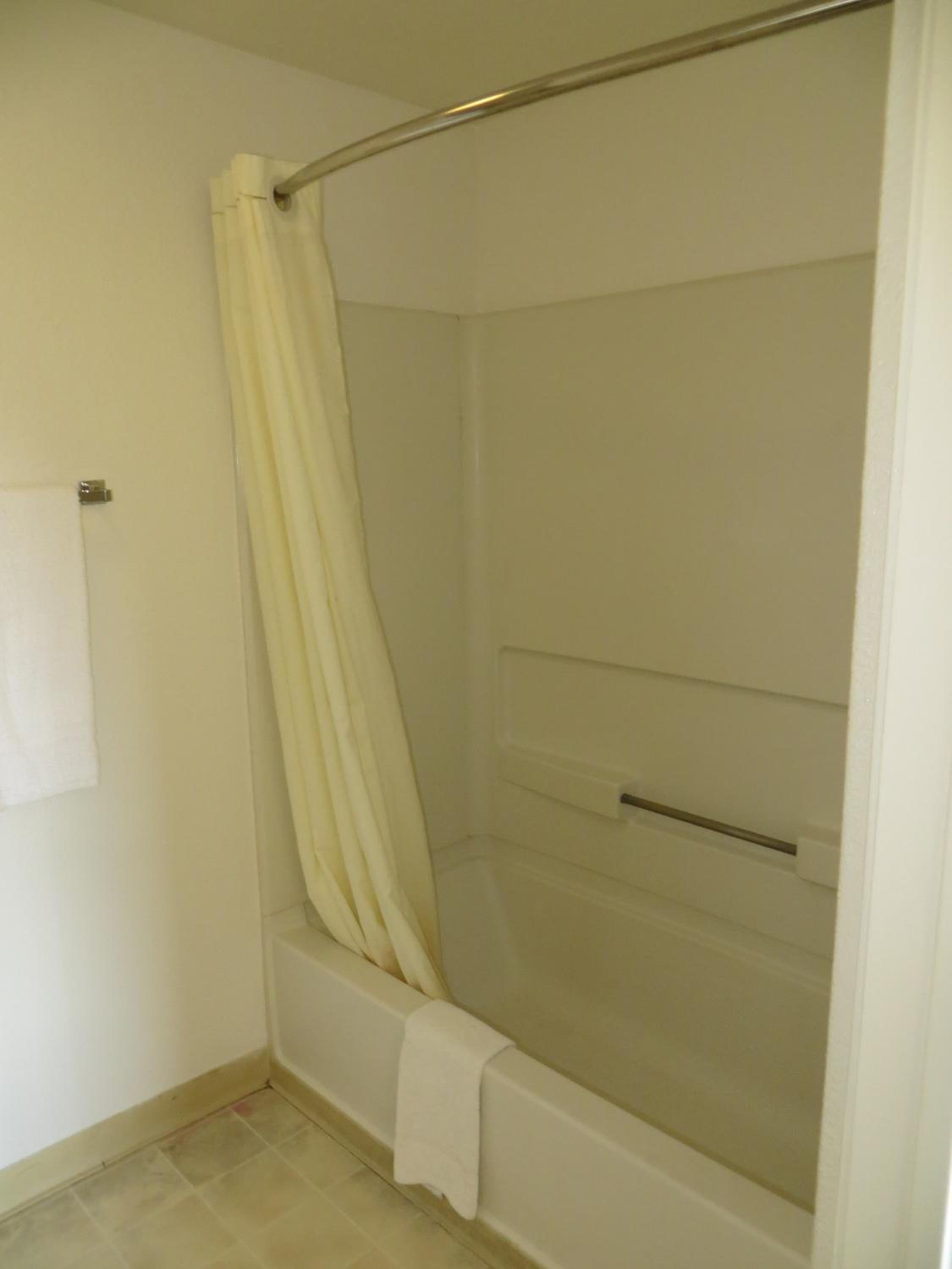 Queen Room - Photo 4