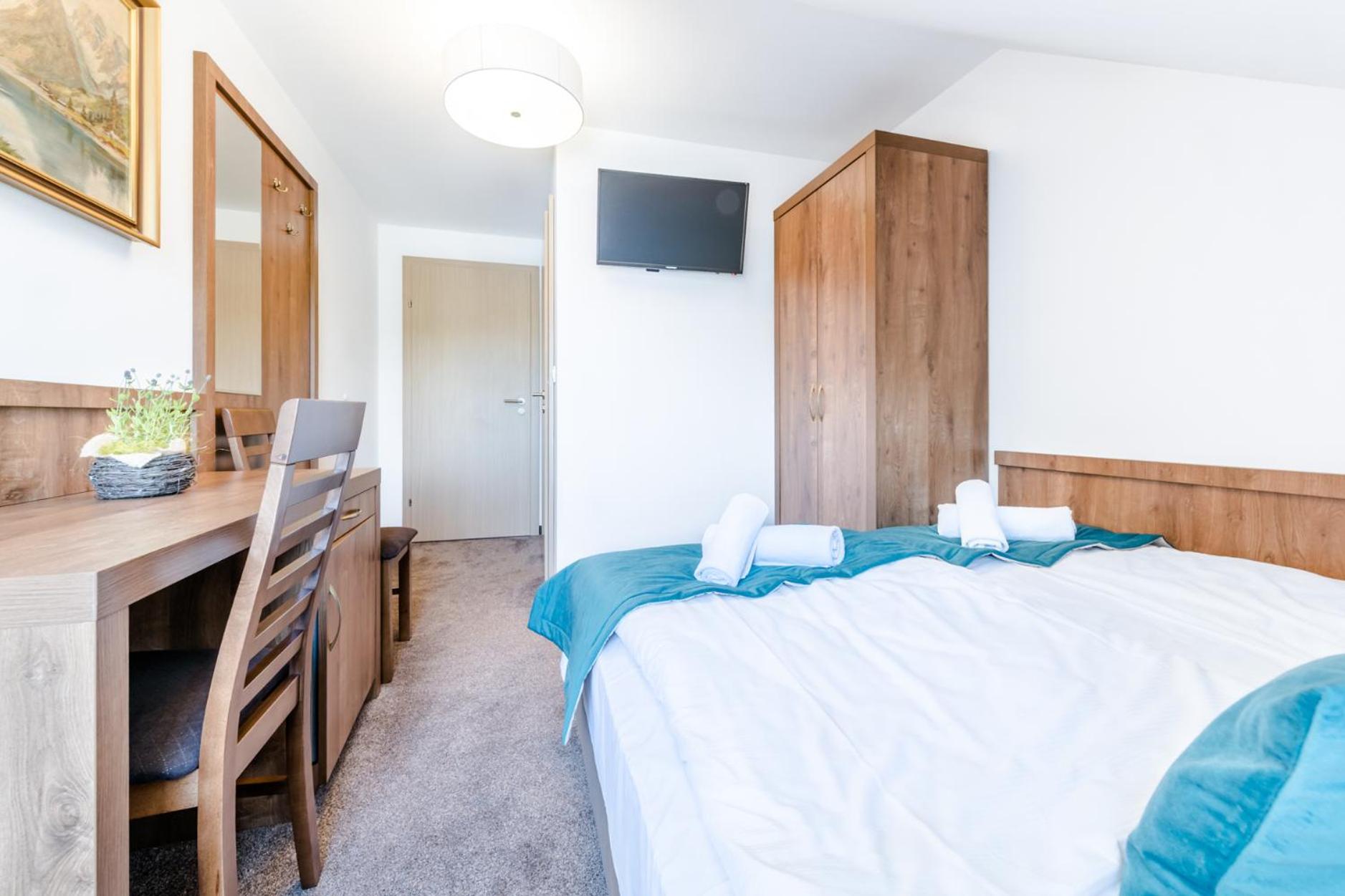 Small Double or Twin Room photo 3