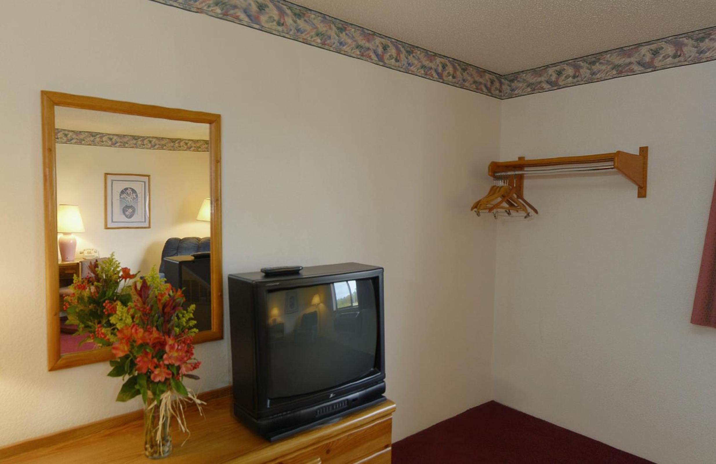Double Room with Two Double Beds - Non-Smoking - Photo 3