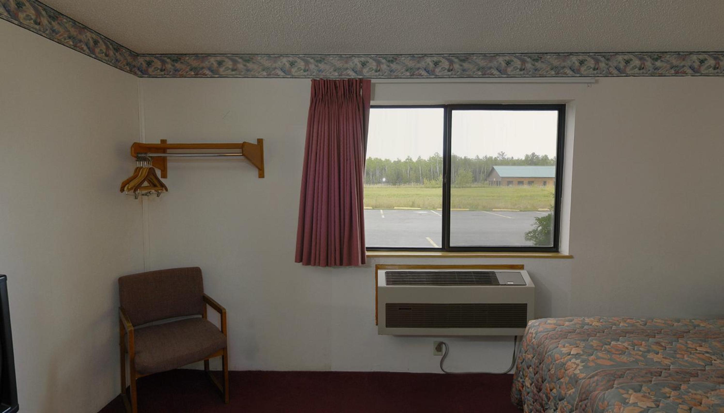Double Room with Two Double Beds - Non-Smoking - Photo 4