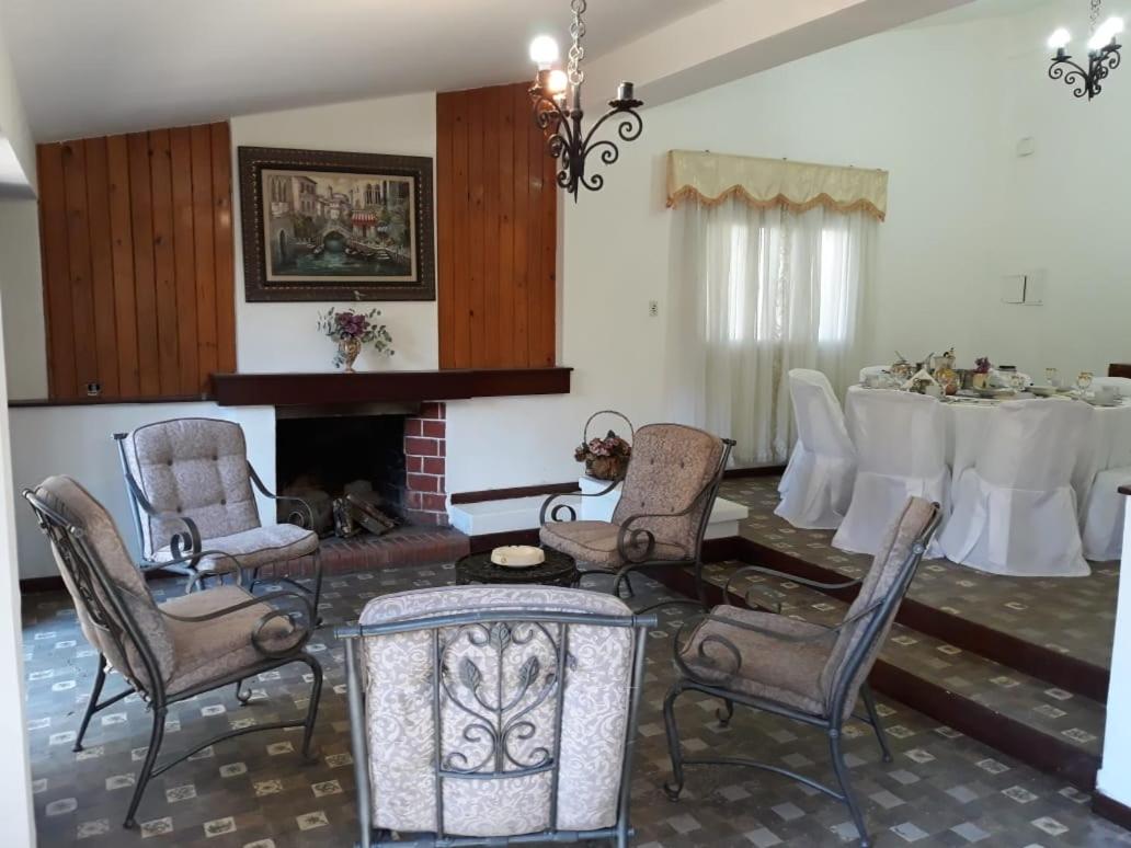 Four-Bedroom House photo 2