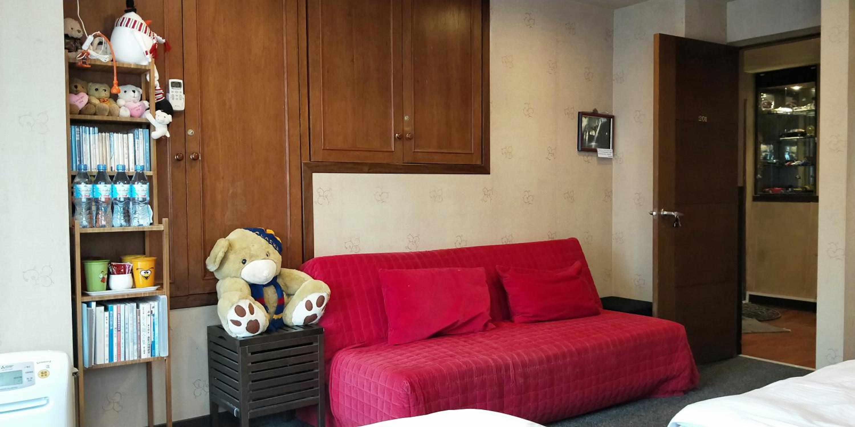 Superior Family Room - 201 photo 1
