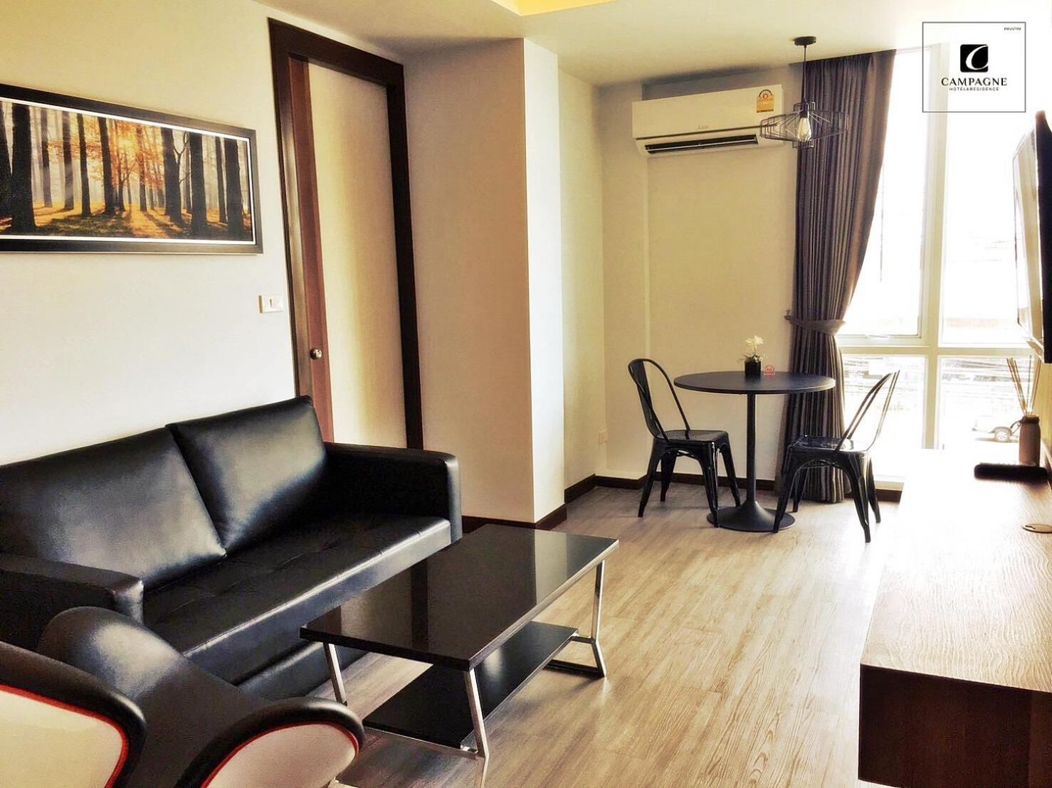 Suite with City View - Photo 1