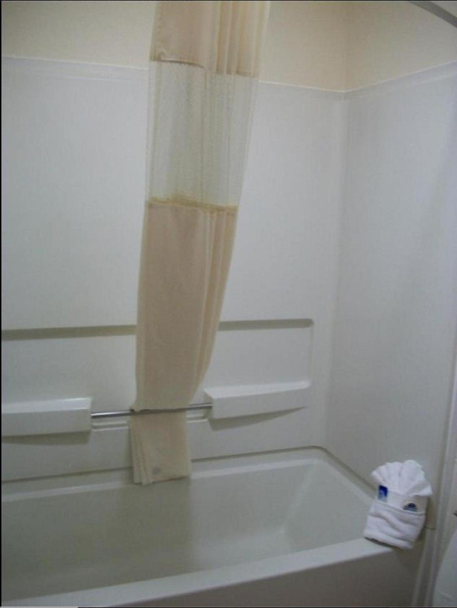 Queen Room - Photo 2