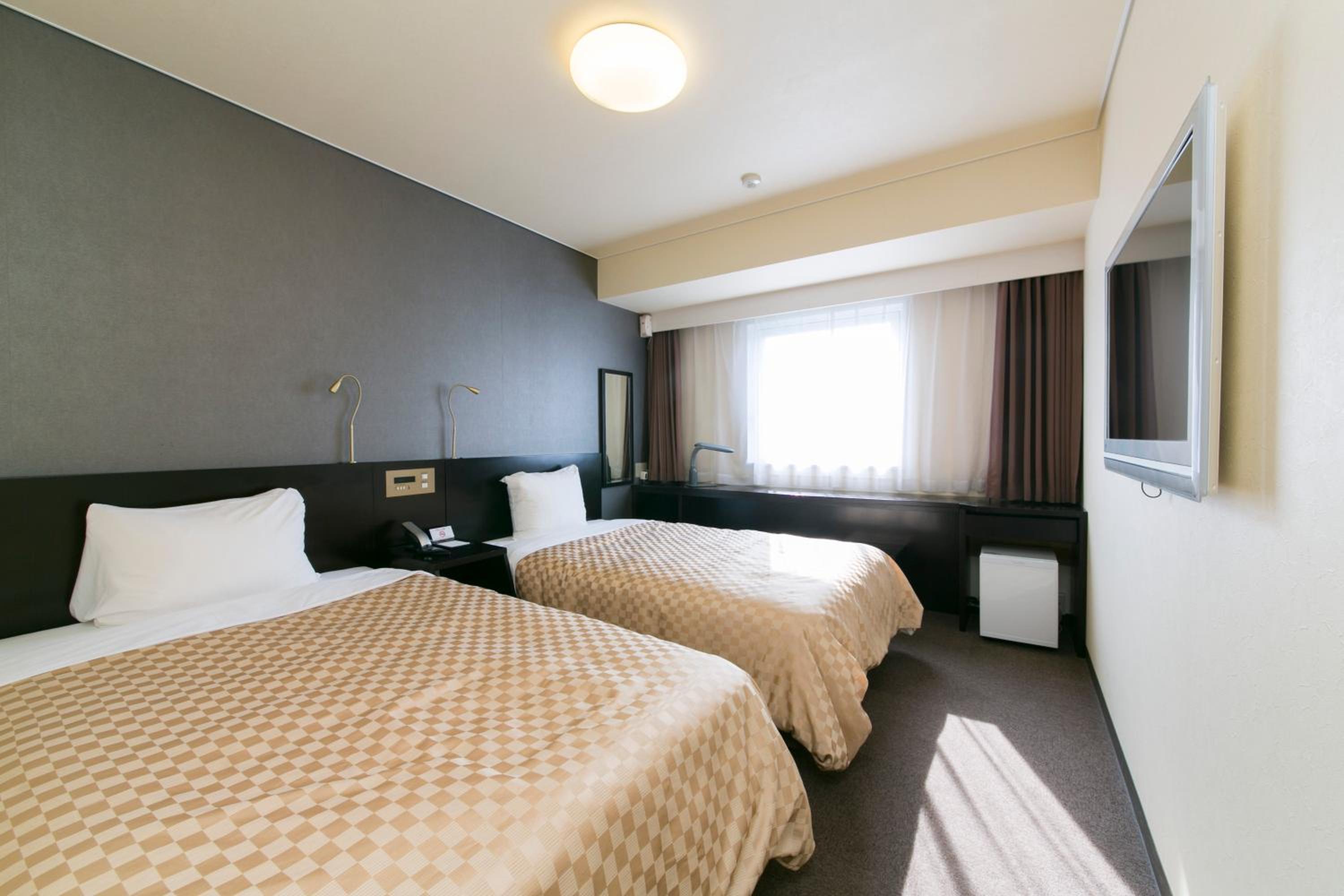 Standard Twin Room - Non-Smoking