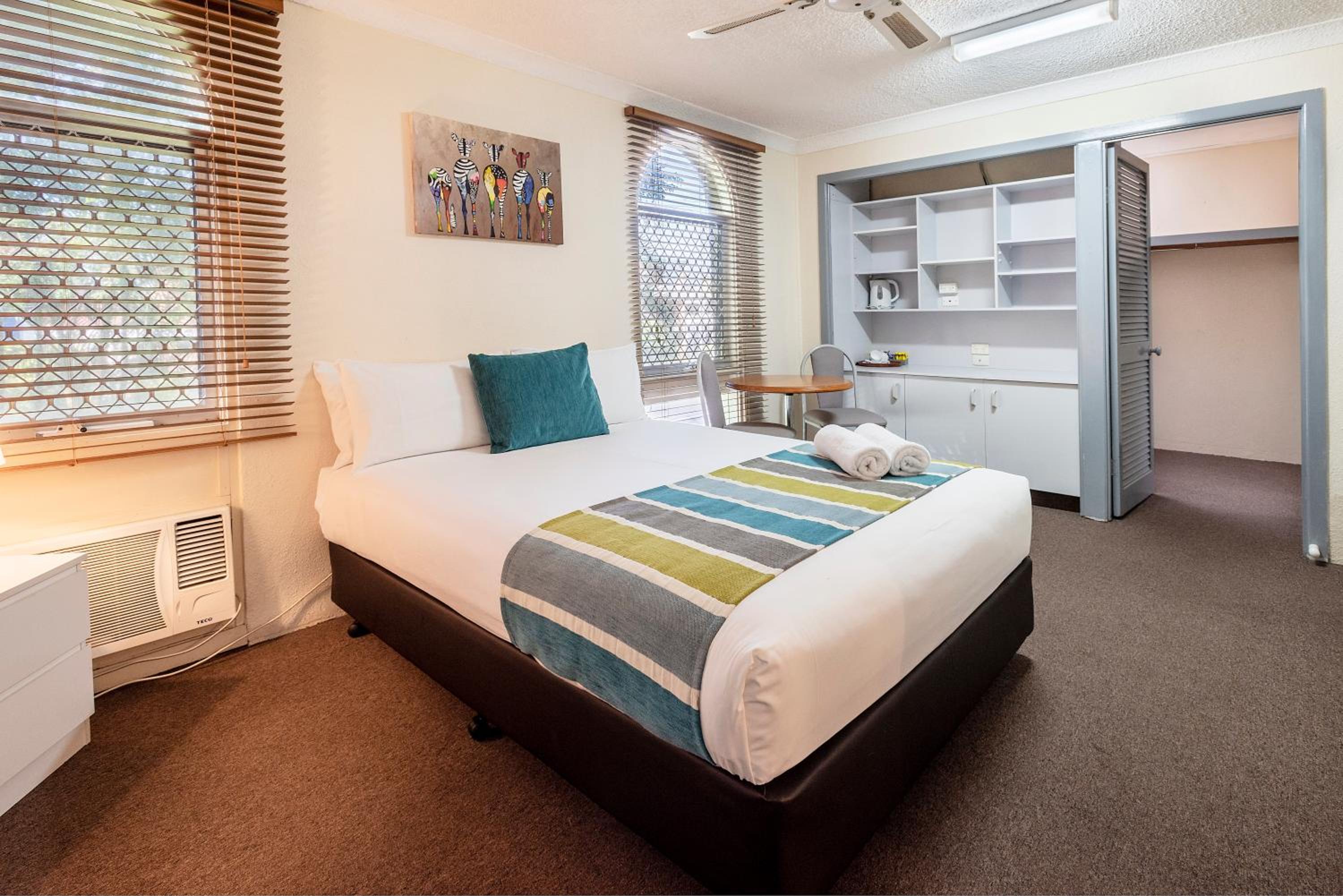Standard Four-Bedroom Apartment photo 3