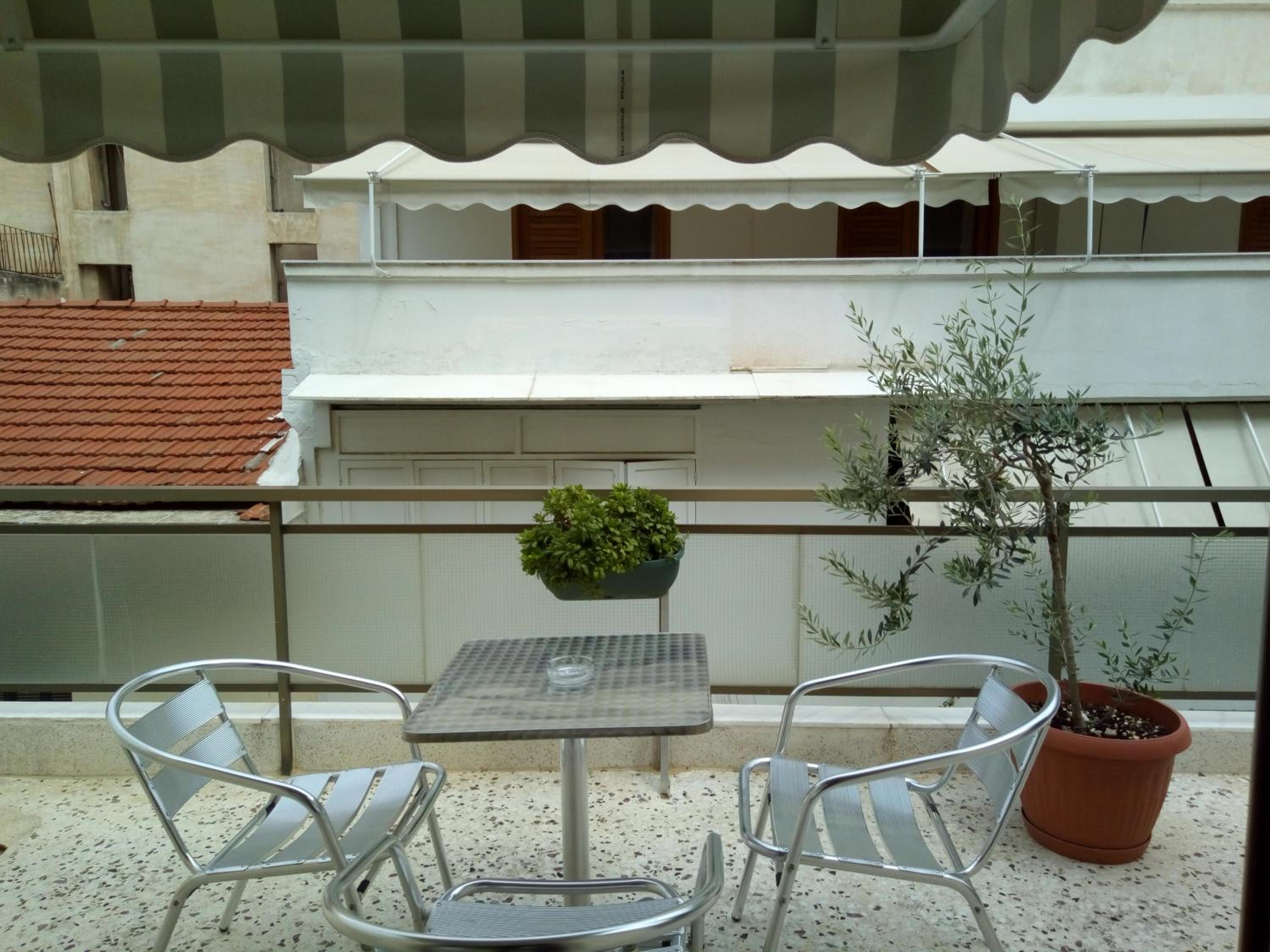 Double Room with Balcony (2 Adults + 1 Child) photo 3