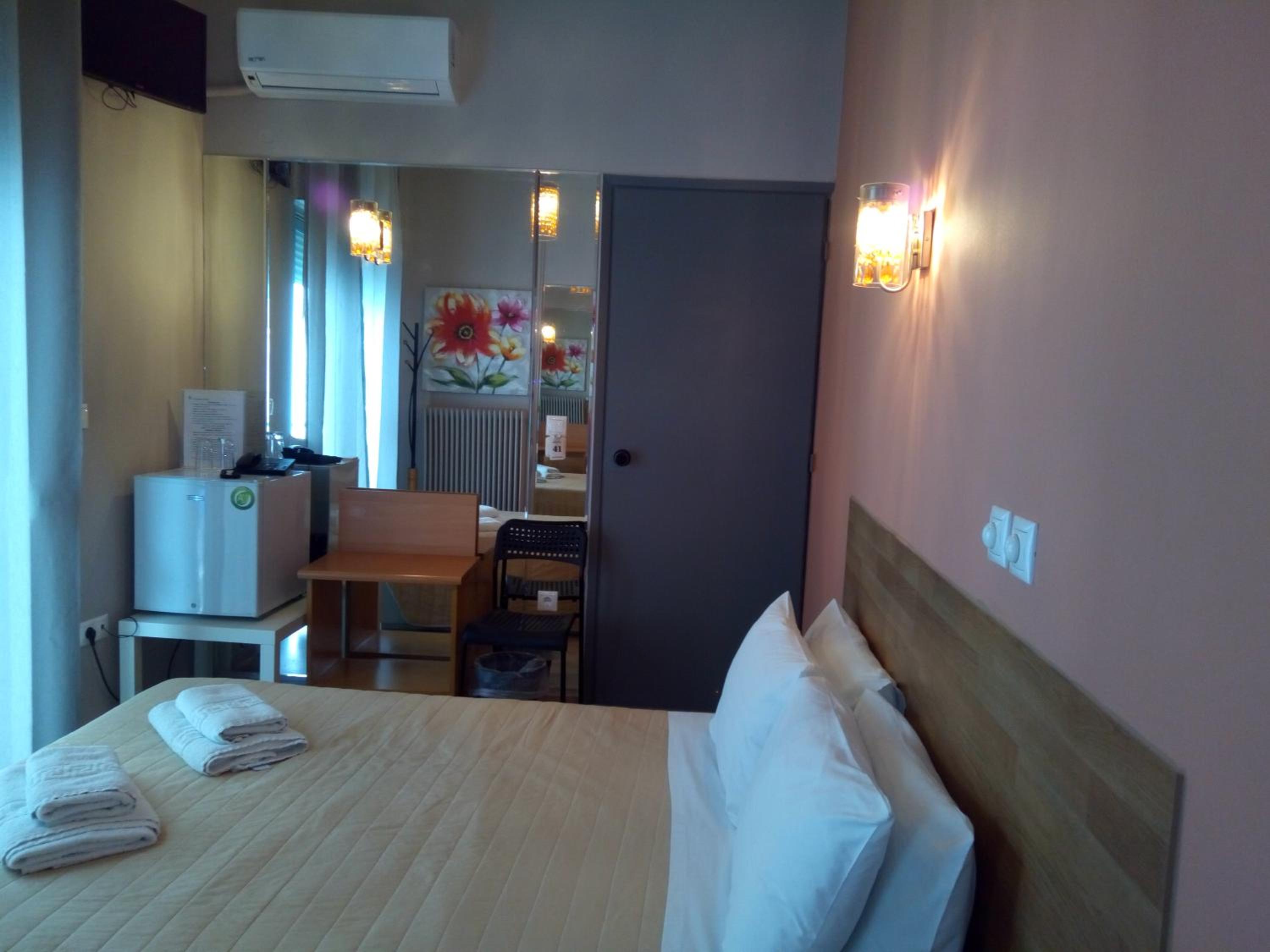 Small Double Room photo 3