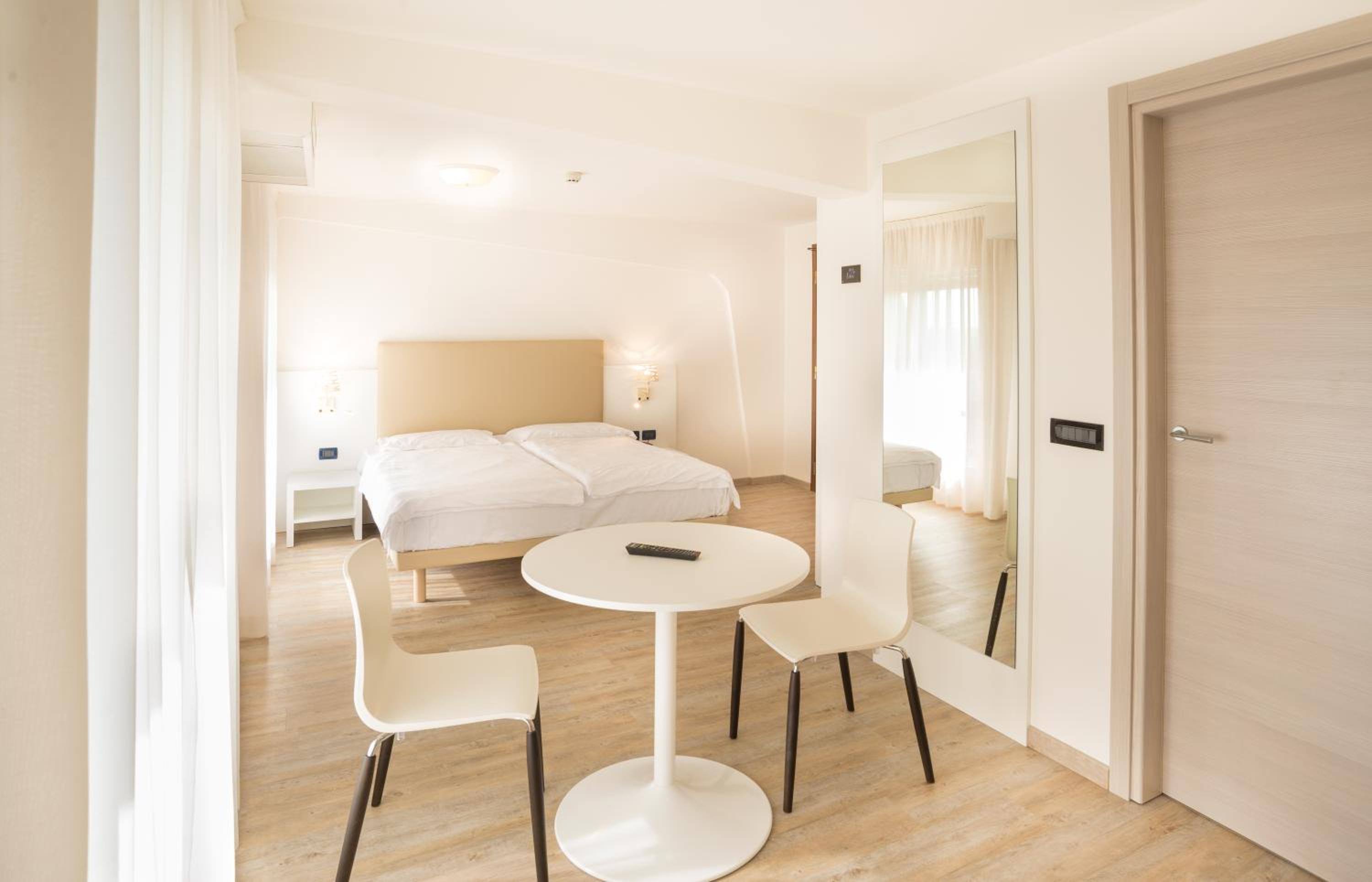 Junior Suite with Terrace photo 2