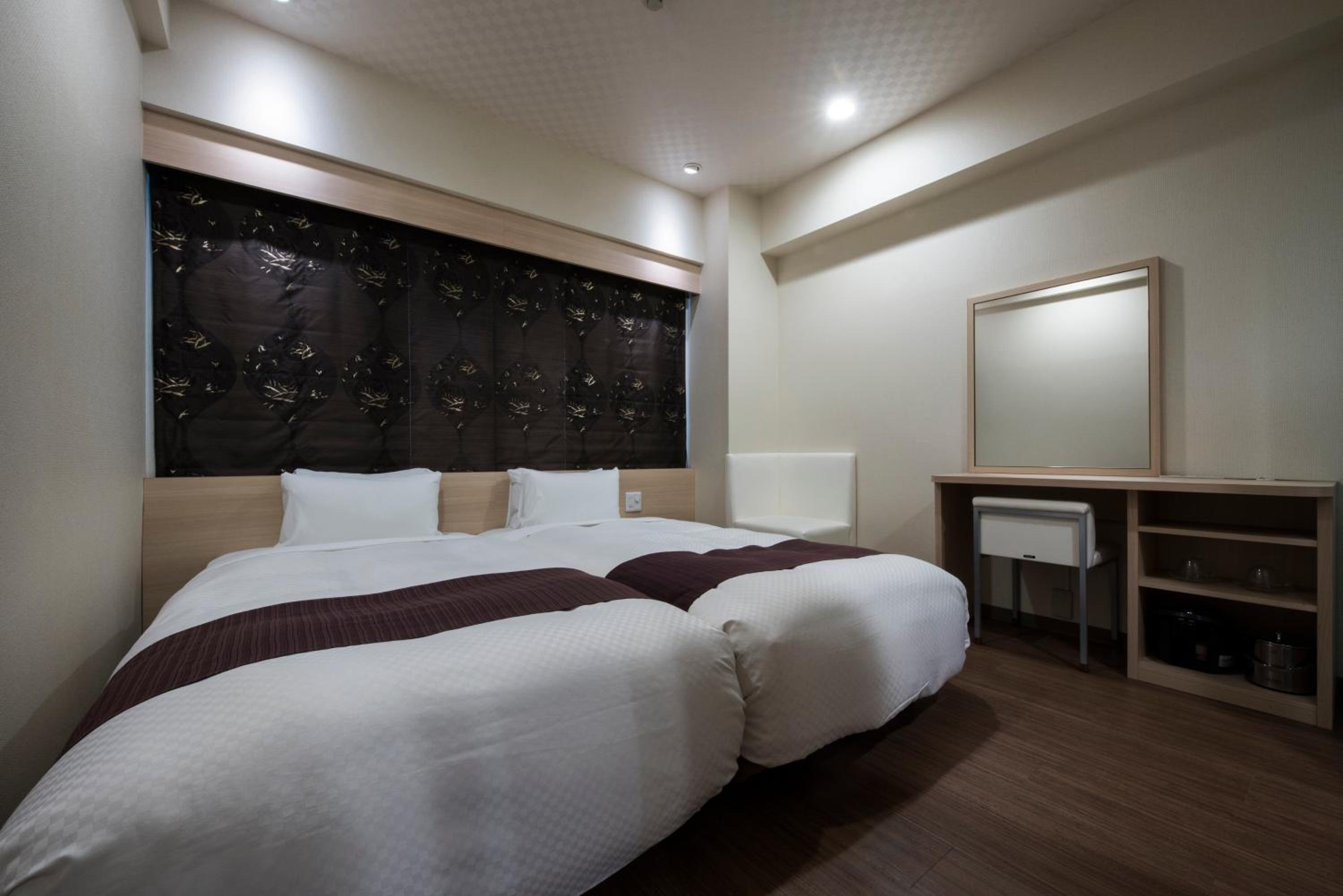 Superior Twin Room - Smoking photo 3