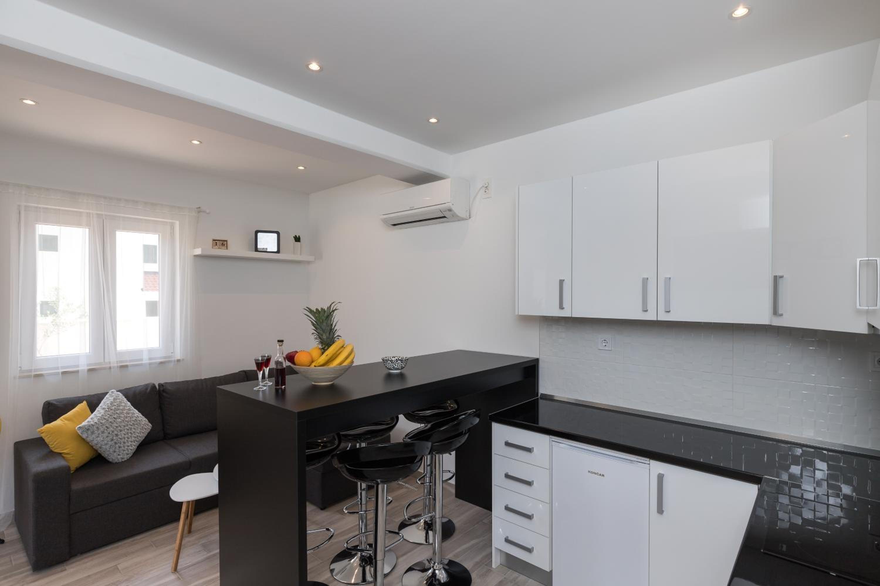 Premium Two-Bedroom Apartment with Terrace photo 2