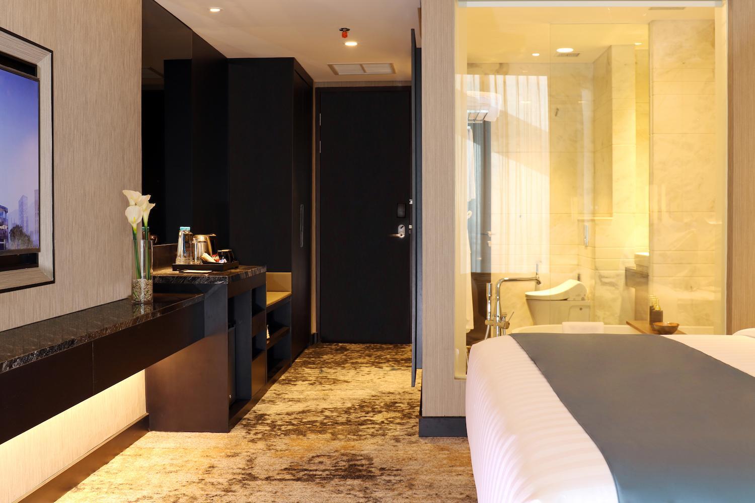 Premier King Room photo 1