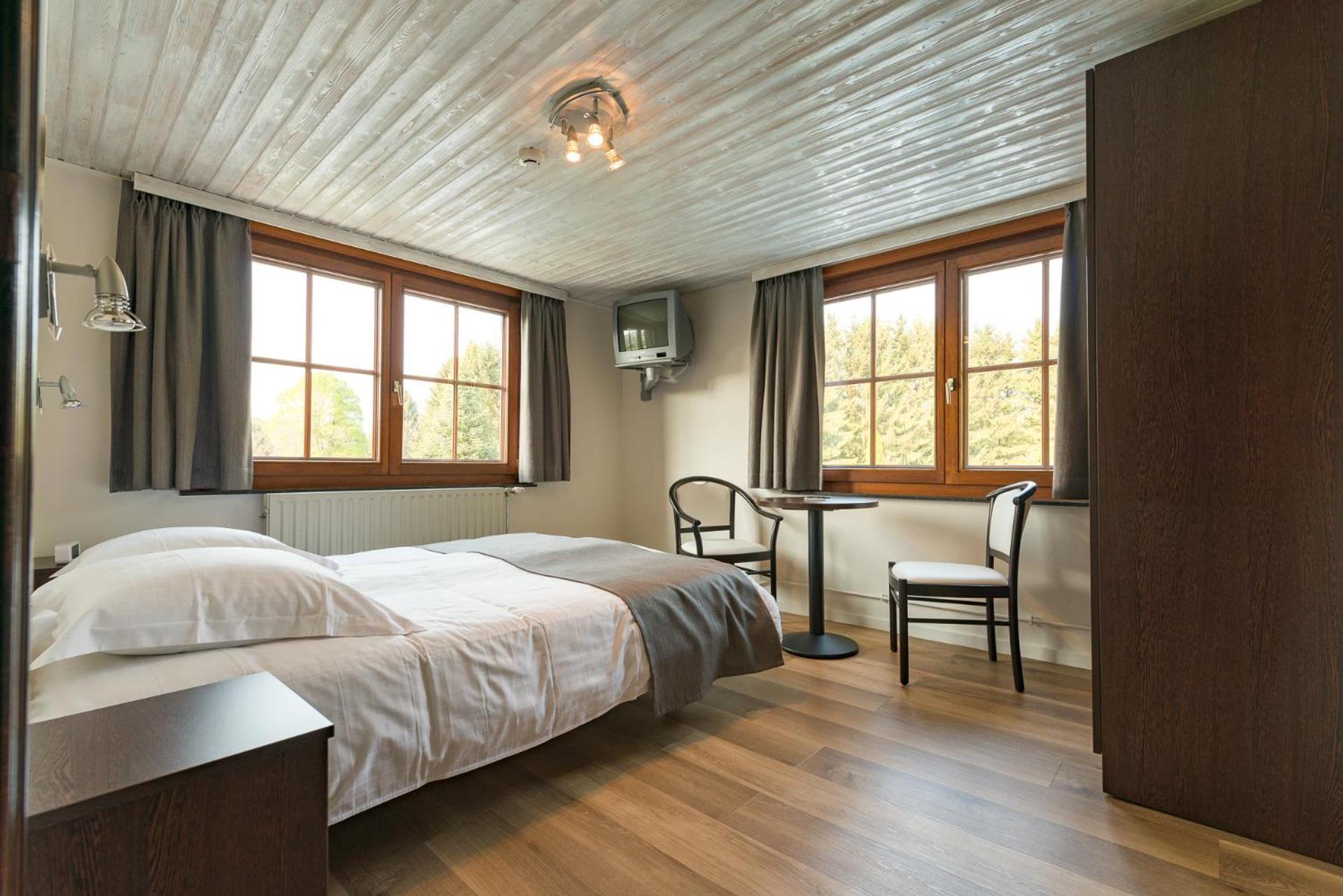 Standard King Room photo 1