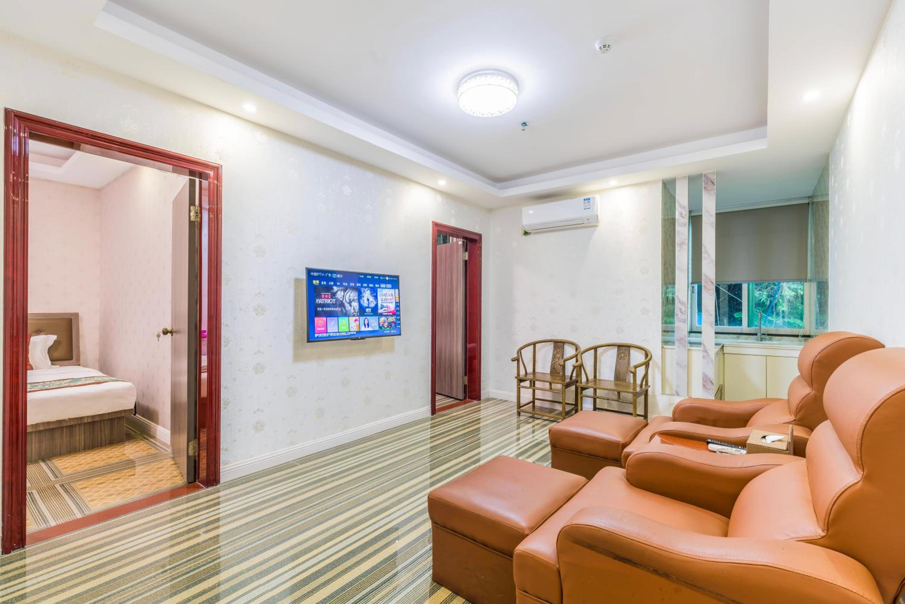 Family Suite photo 3