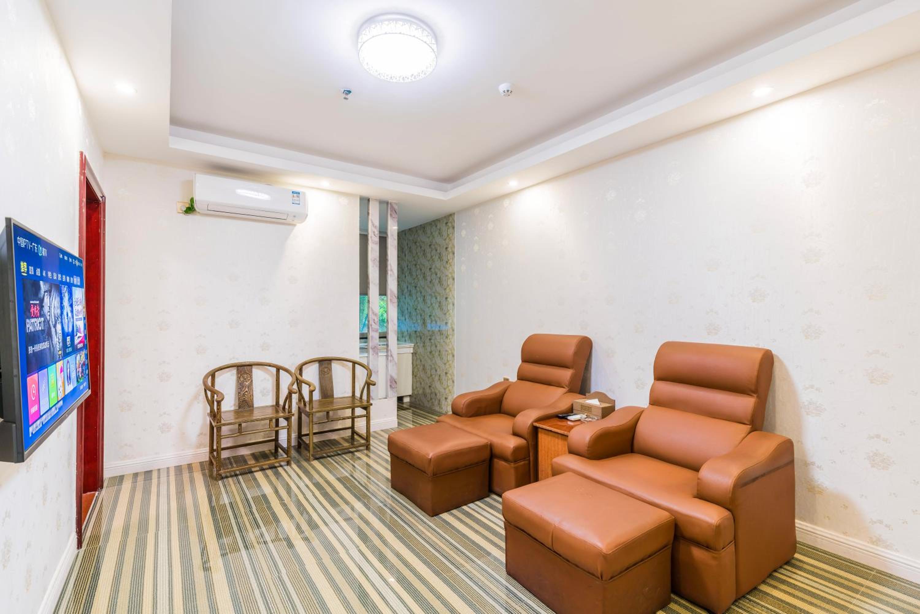 Family Suite photo 2