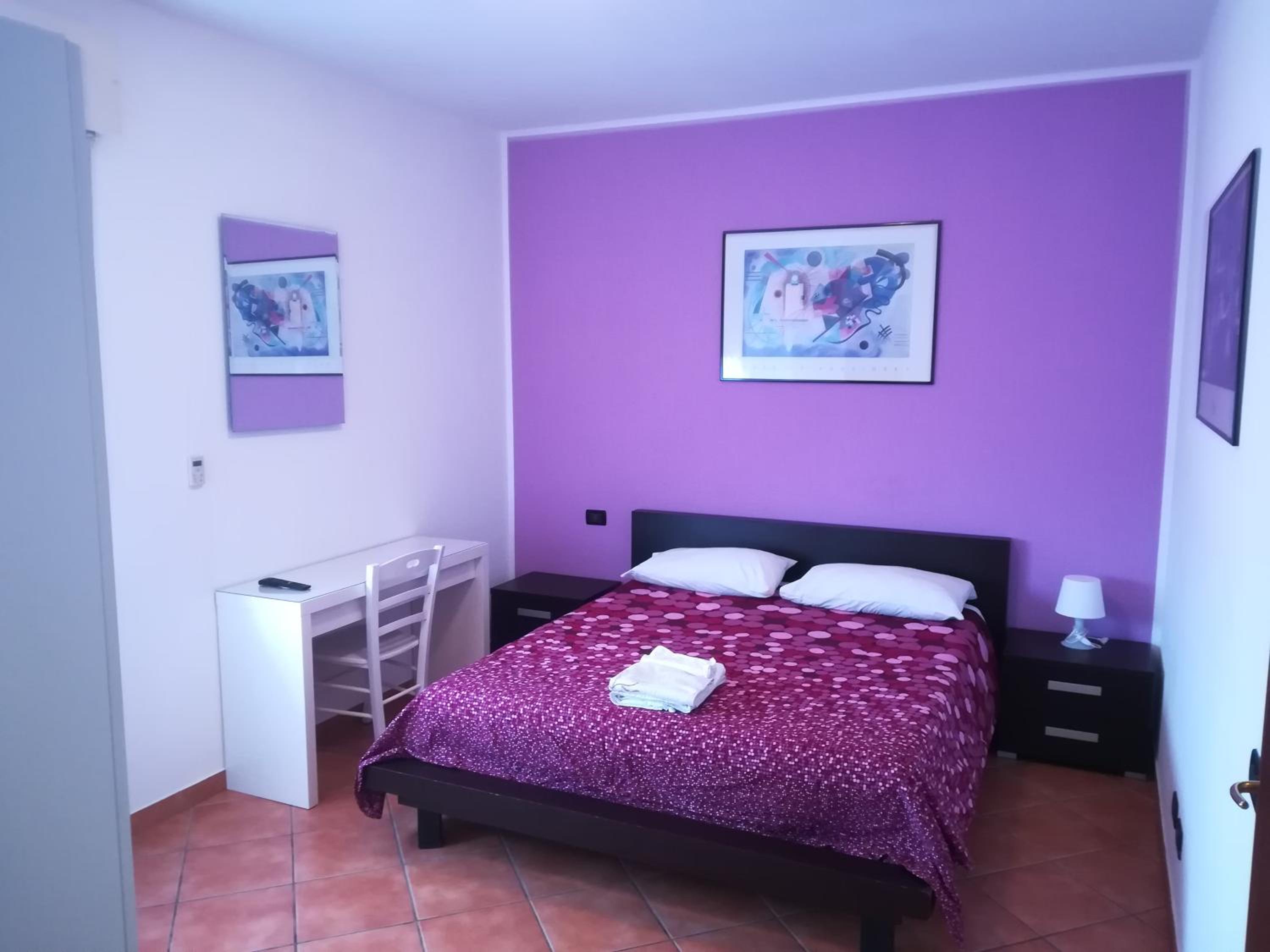 Double Room with Private Bathroom - Photo 1