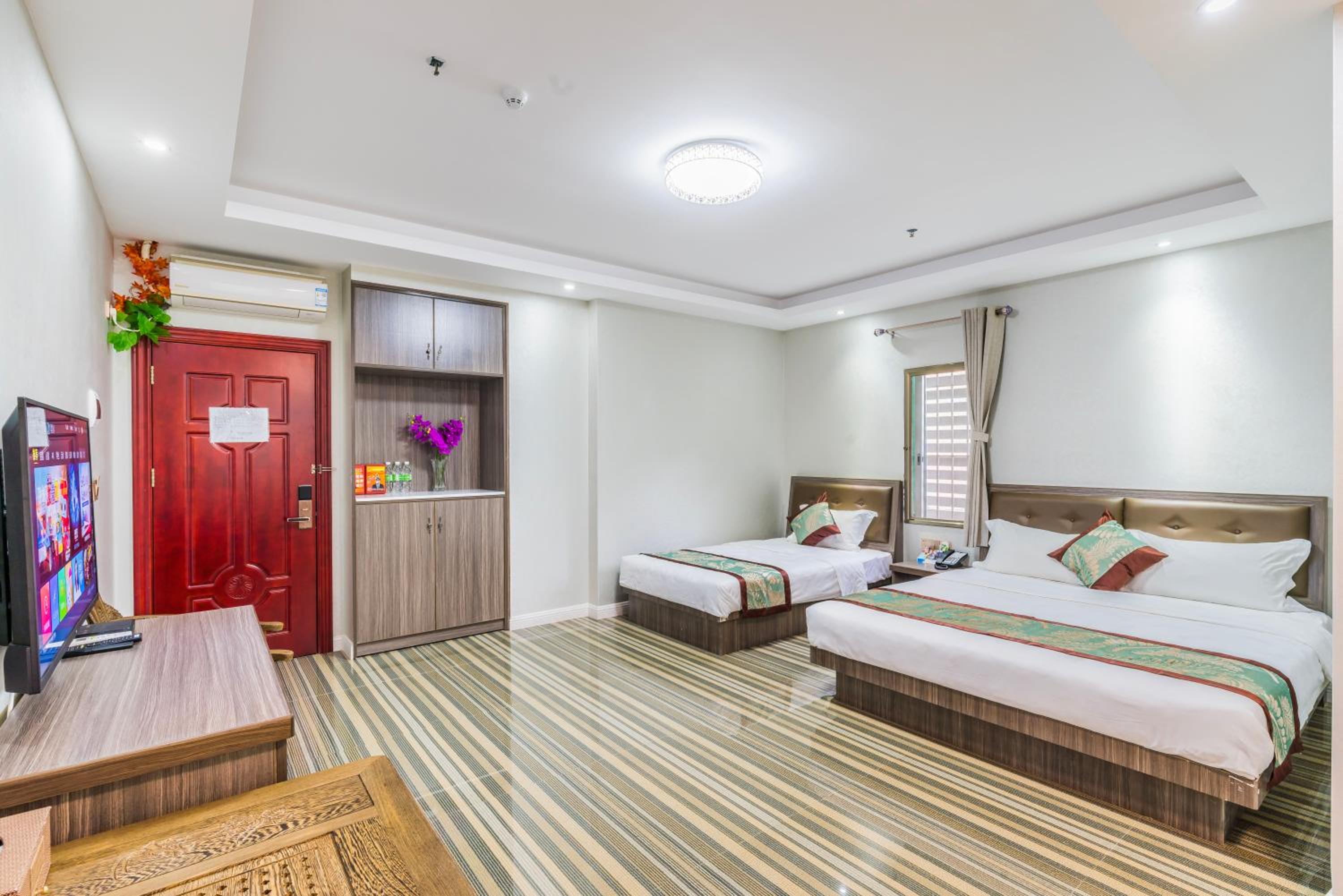Deluxe Triple Room photo 2