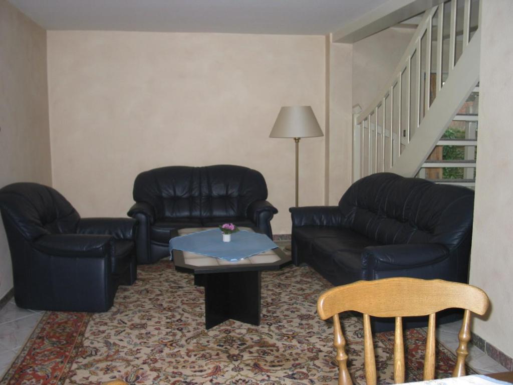 Two-Bedroom House photo 2