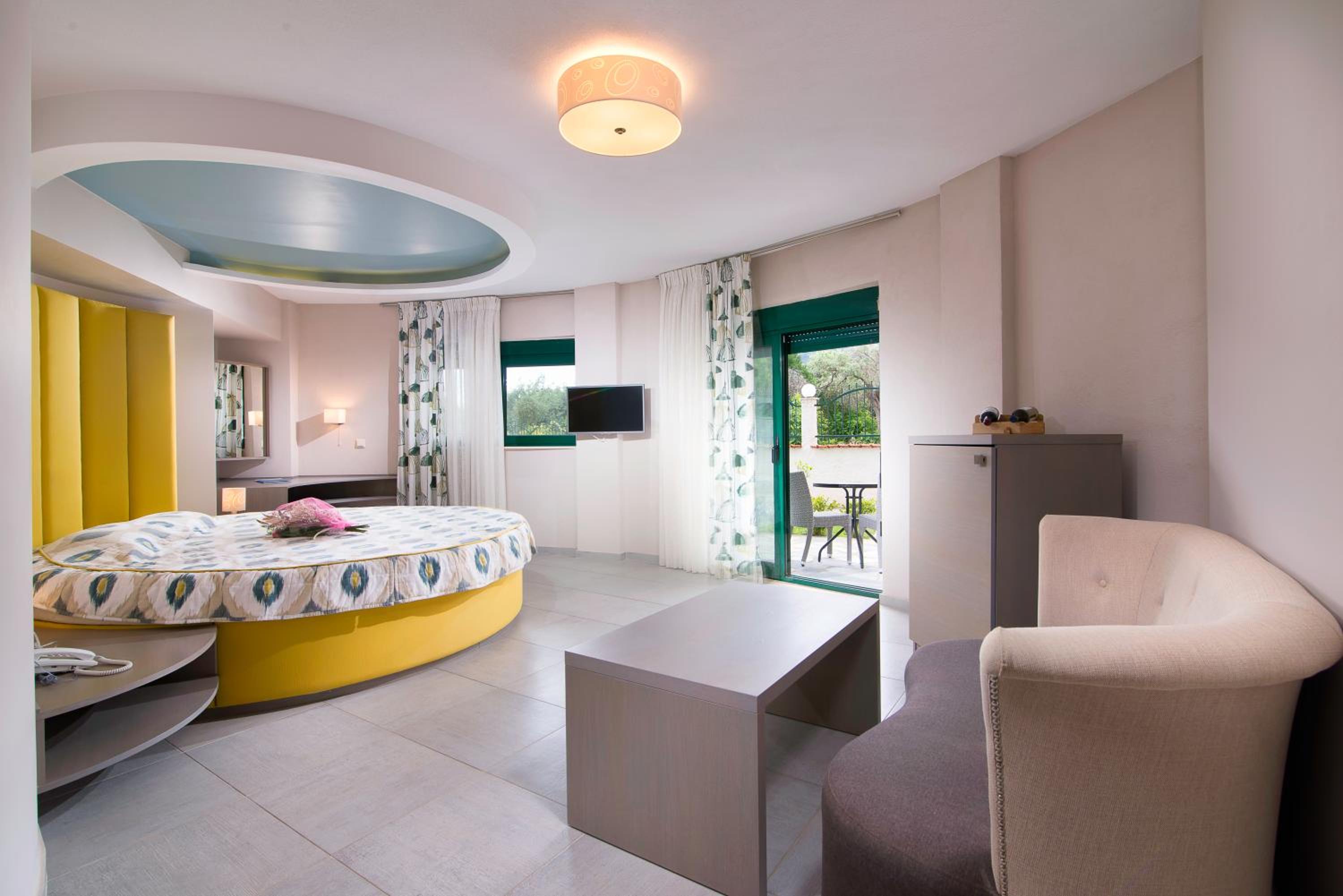 Junior Suite with Garden View photo 3