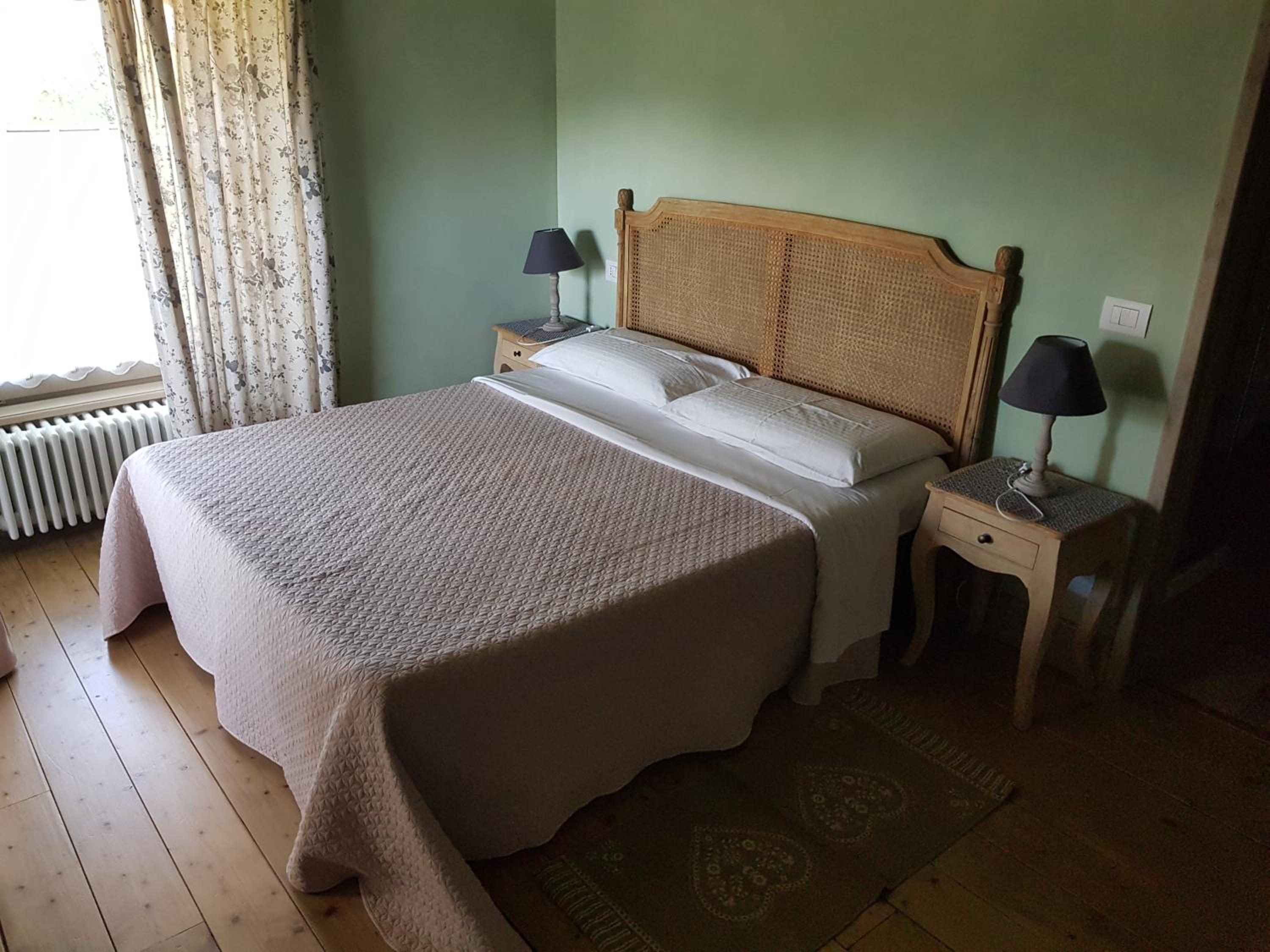 Double Room - Photo 7