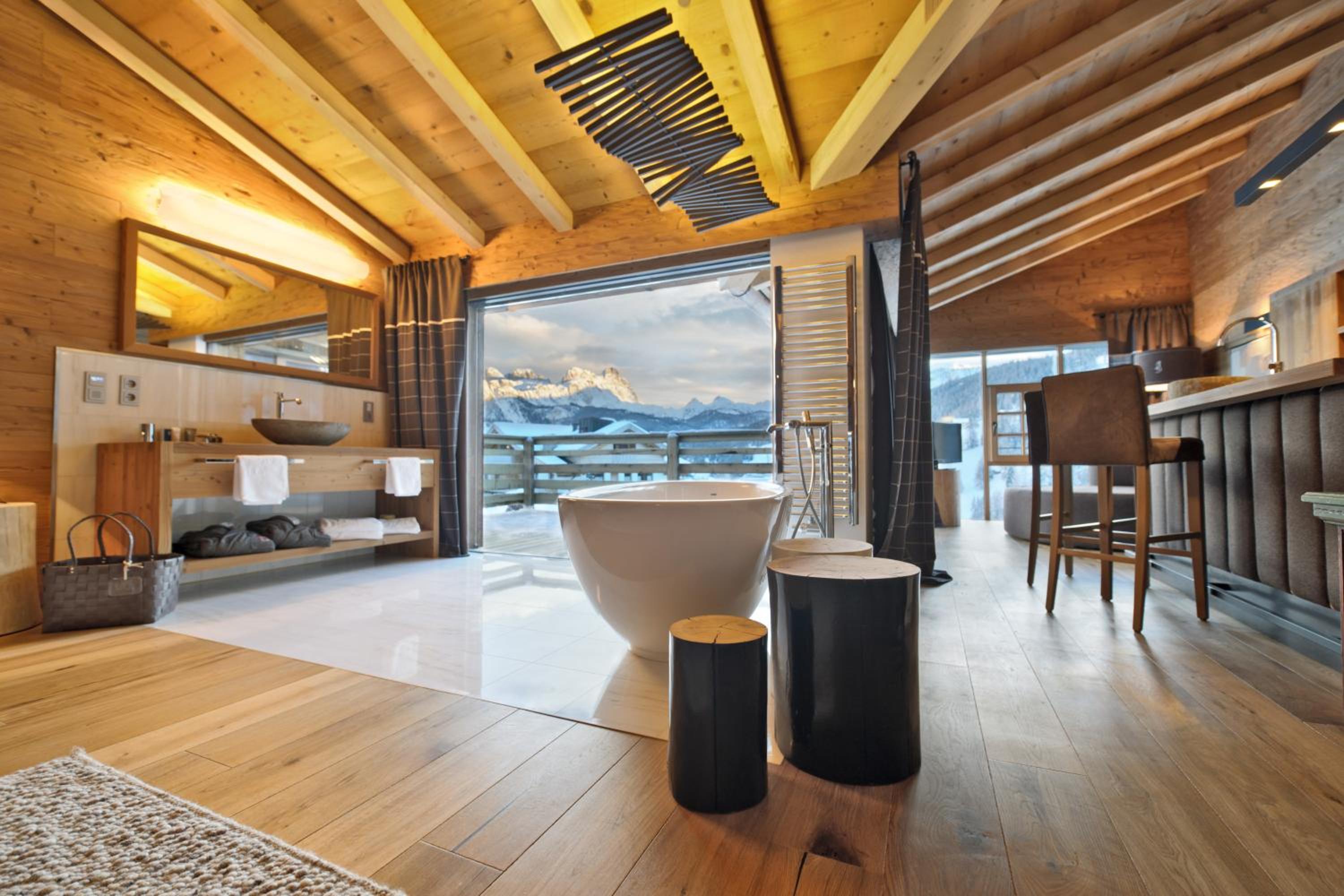 Chalet (2 Adults) - Photo 10
