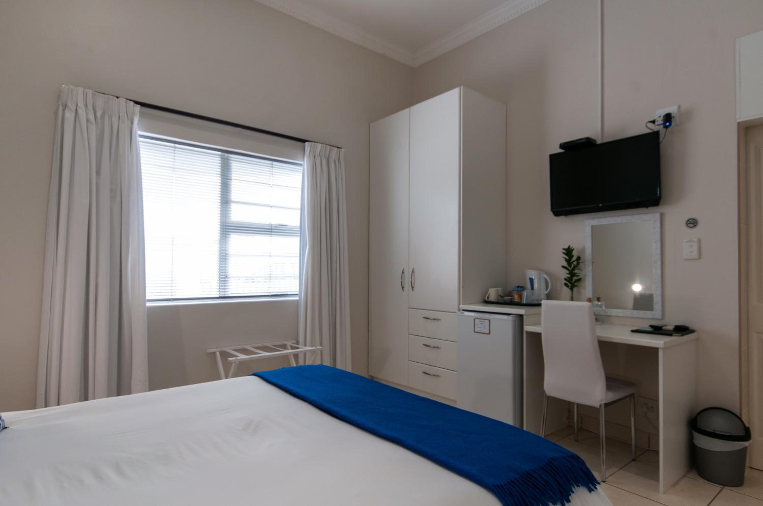 Double Room 8