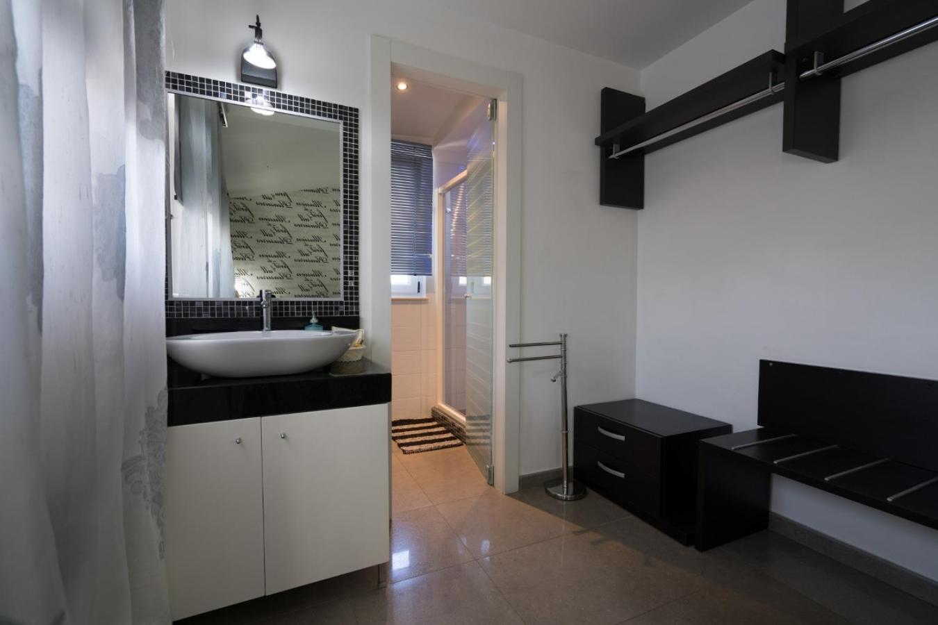 Double or Twin Room - Photo 46