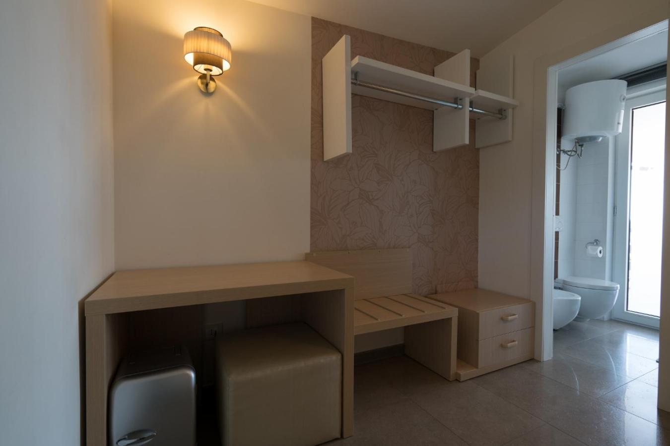 Double or Twin Room - Photo 51