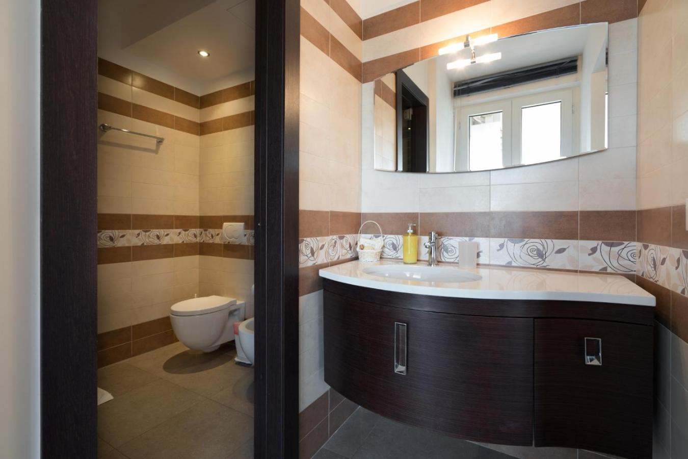 Double or Twin Room - Photo 21