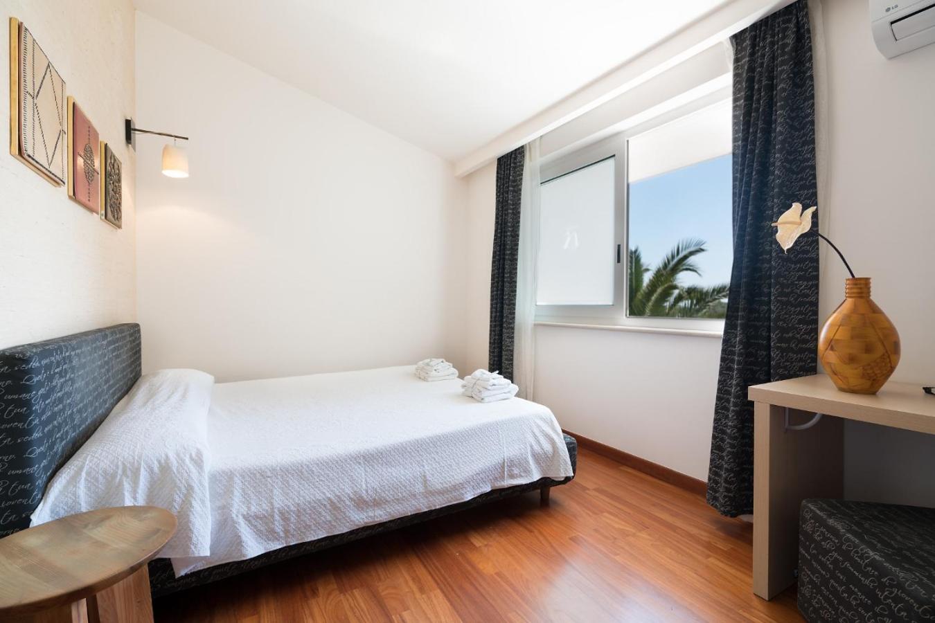 Double or Twin Room - Photo 29