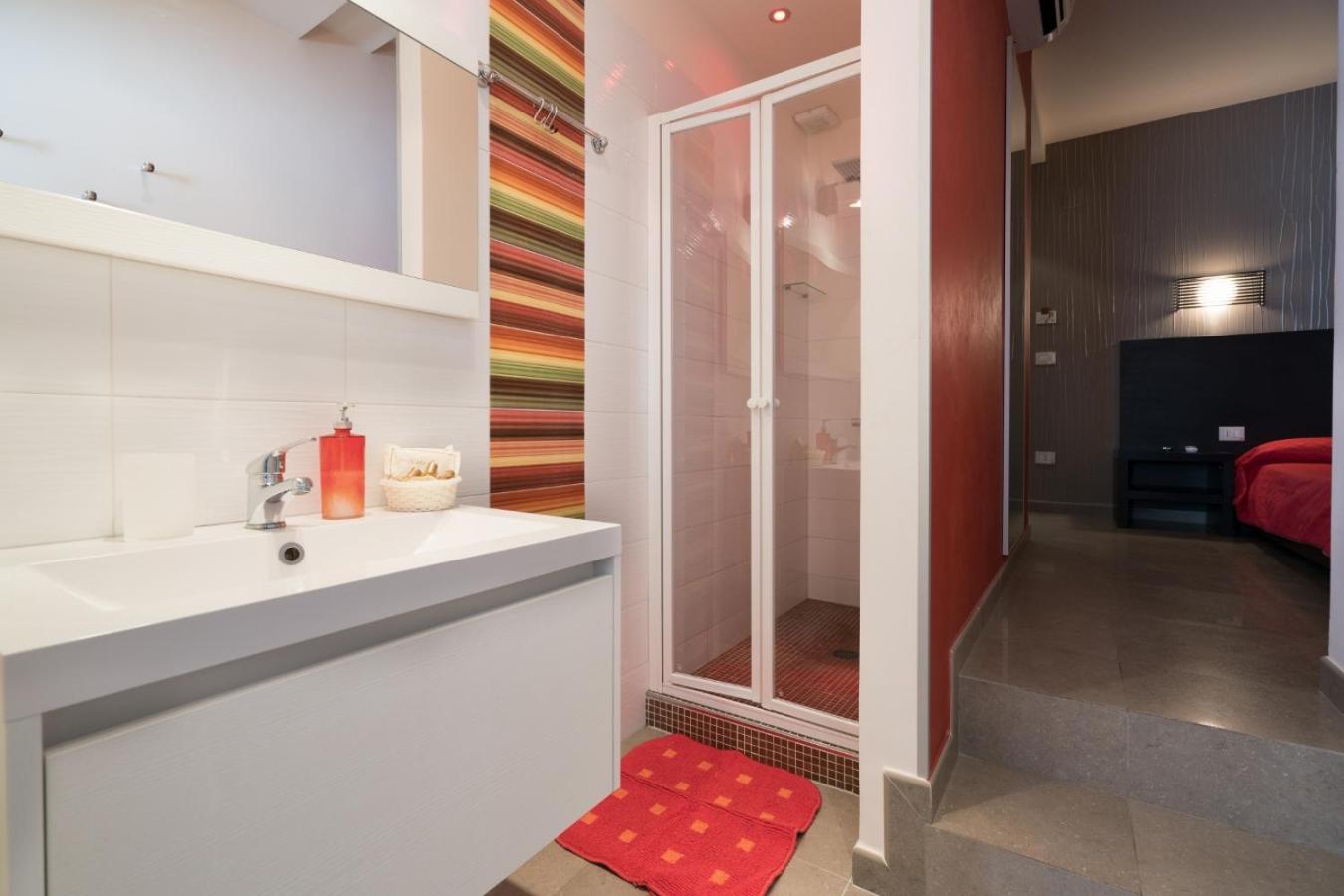 Double or Twin Room - Photo 7