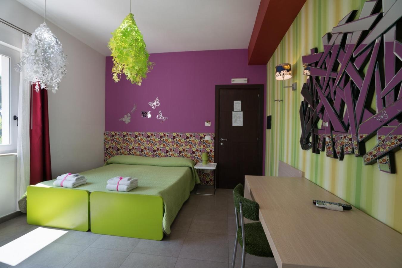 Double or Twin Room - Photo 15