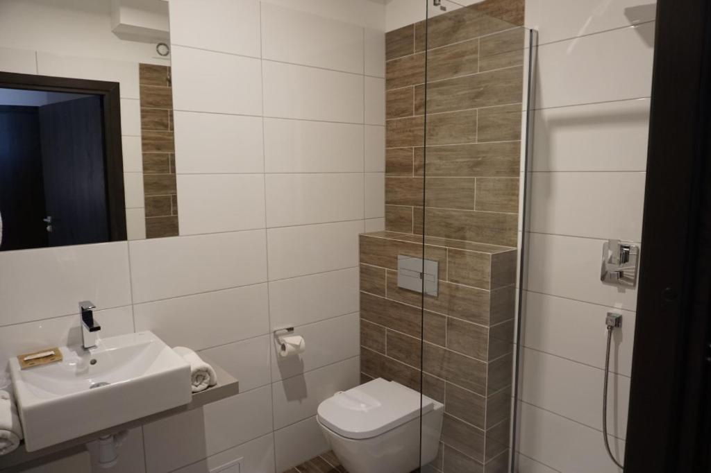 Classic Double Room - Photo 6