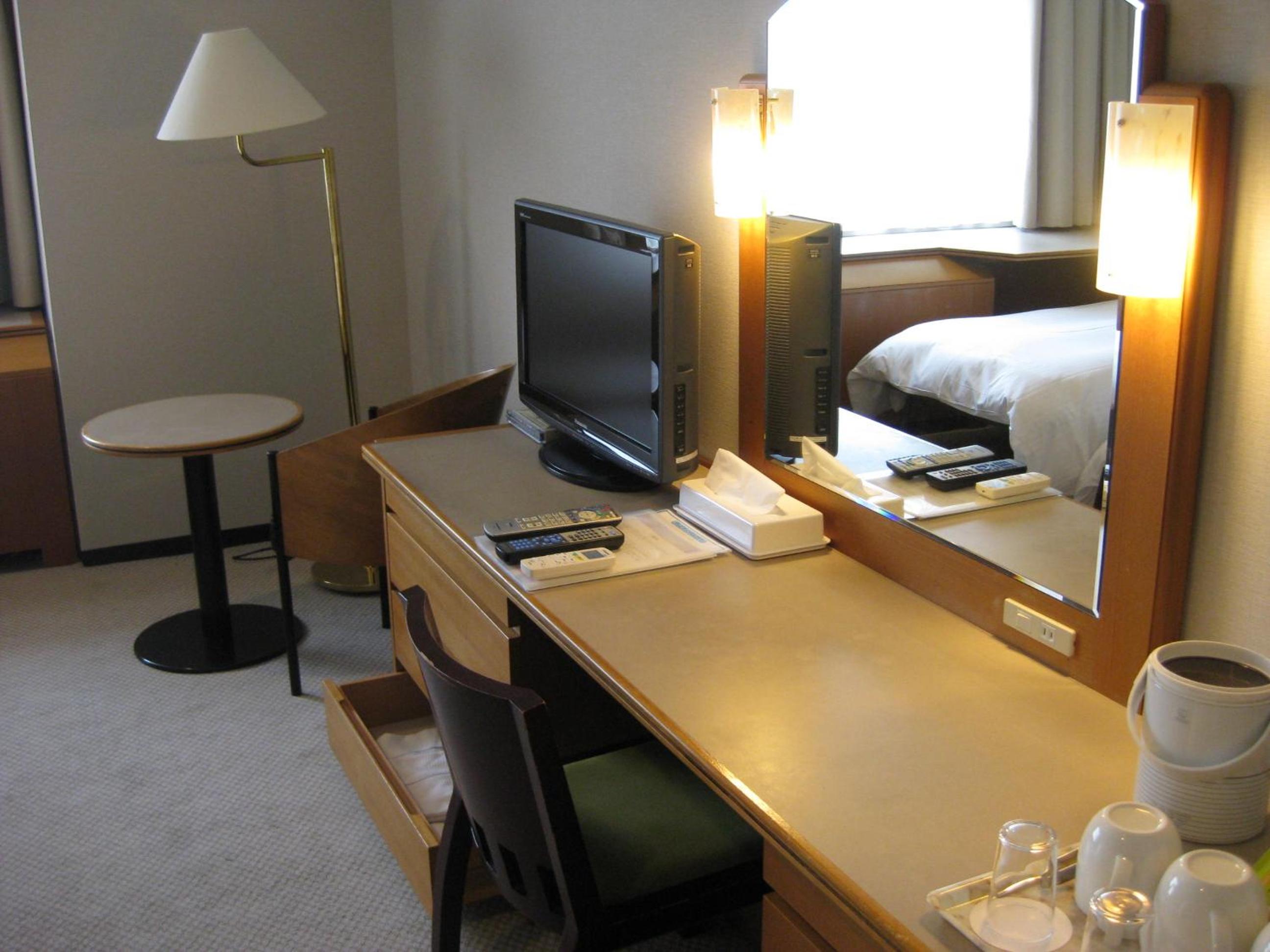 Triple Room - Non-Smoking photo 2