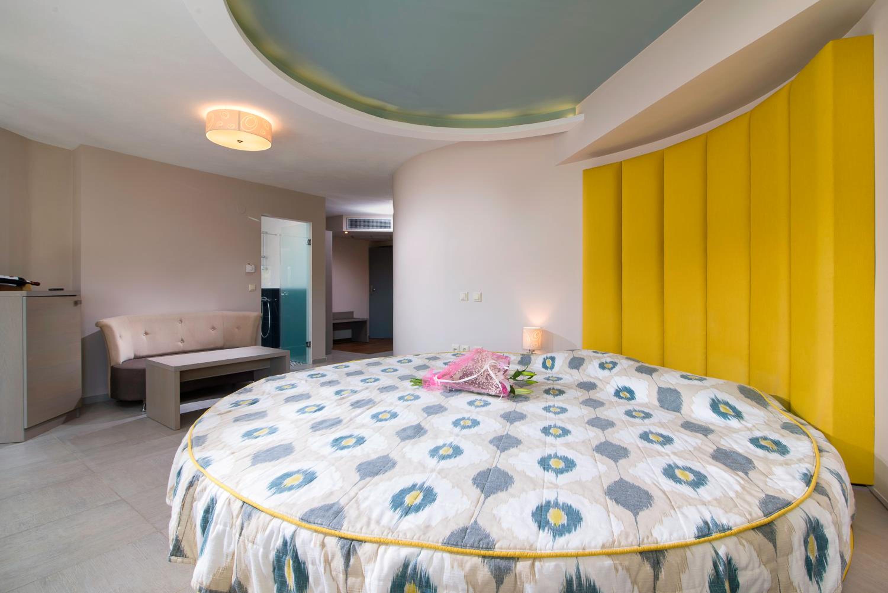 Junior Suite with Garden View photo 2