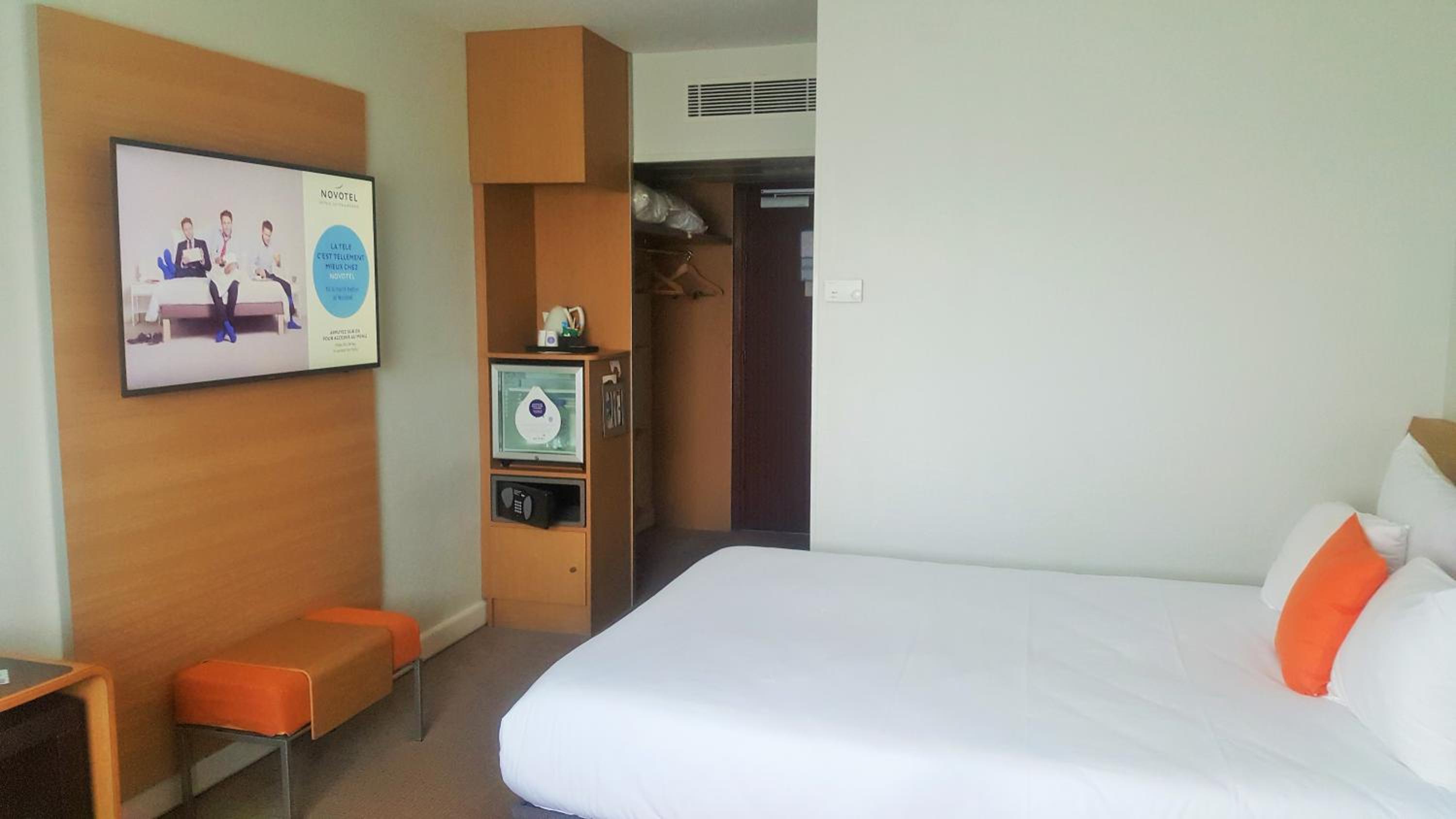 Classic Double Room with Sofa Bed - Photo 5
