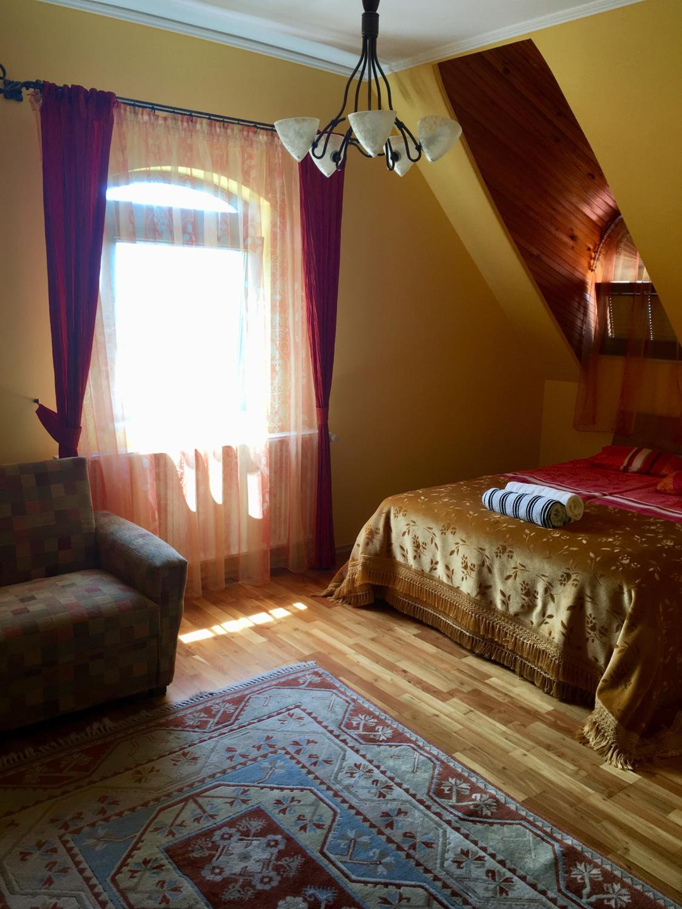 Double Room with Shared Bathroom photo 1