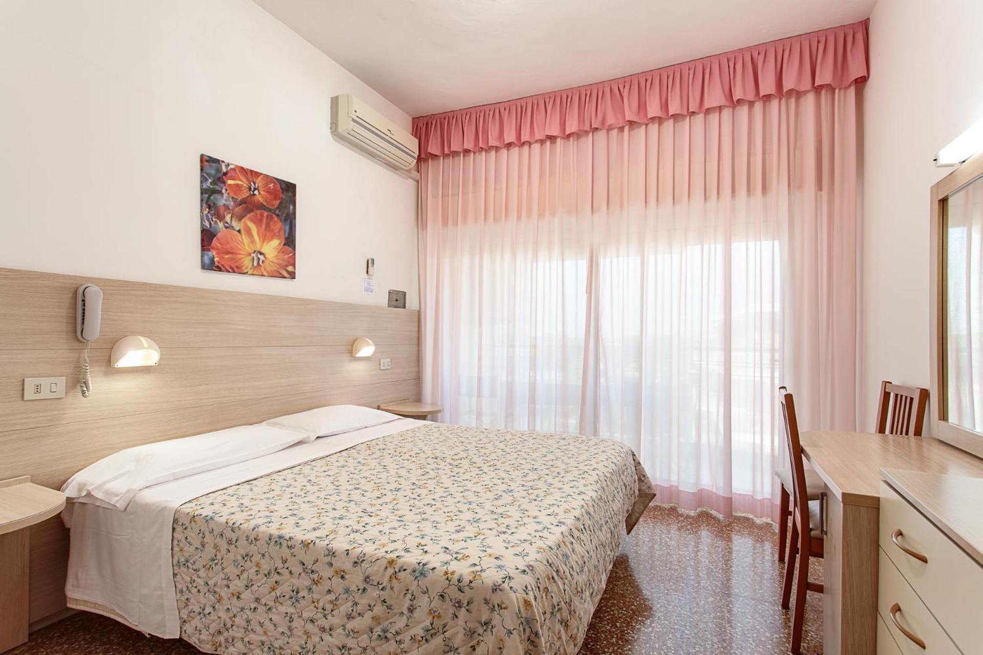 Double or Twin Room photo 1