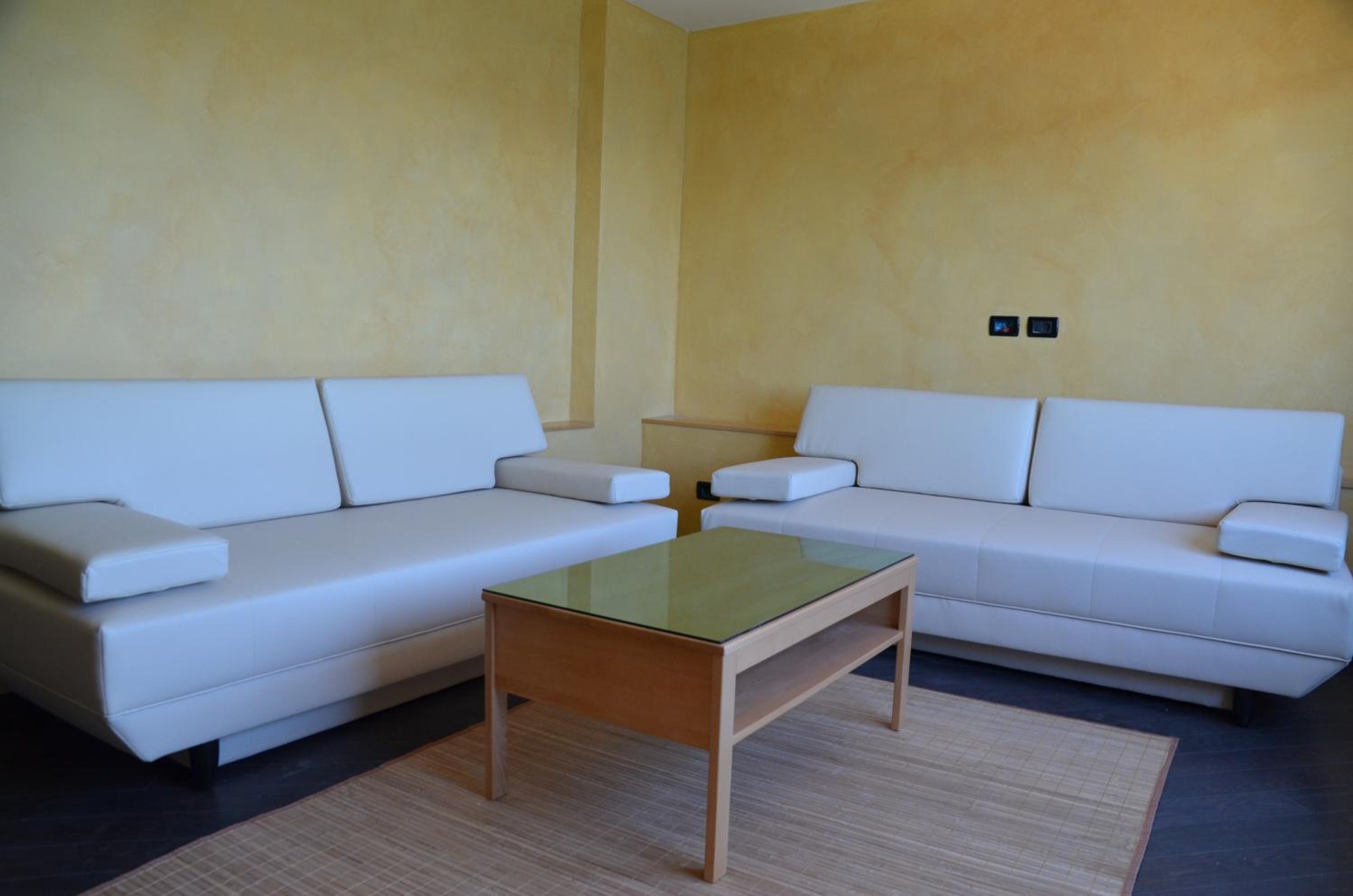 One-Bedroom Apartment with Sea View