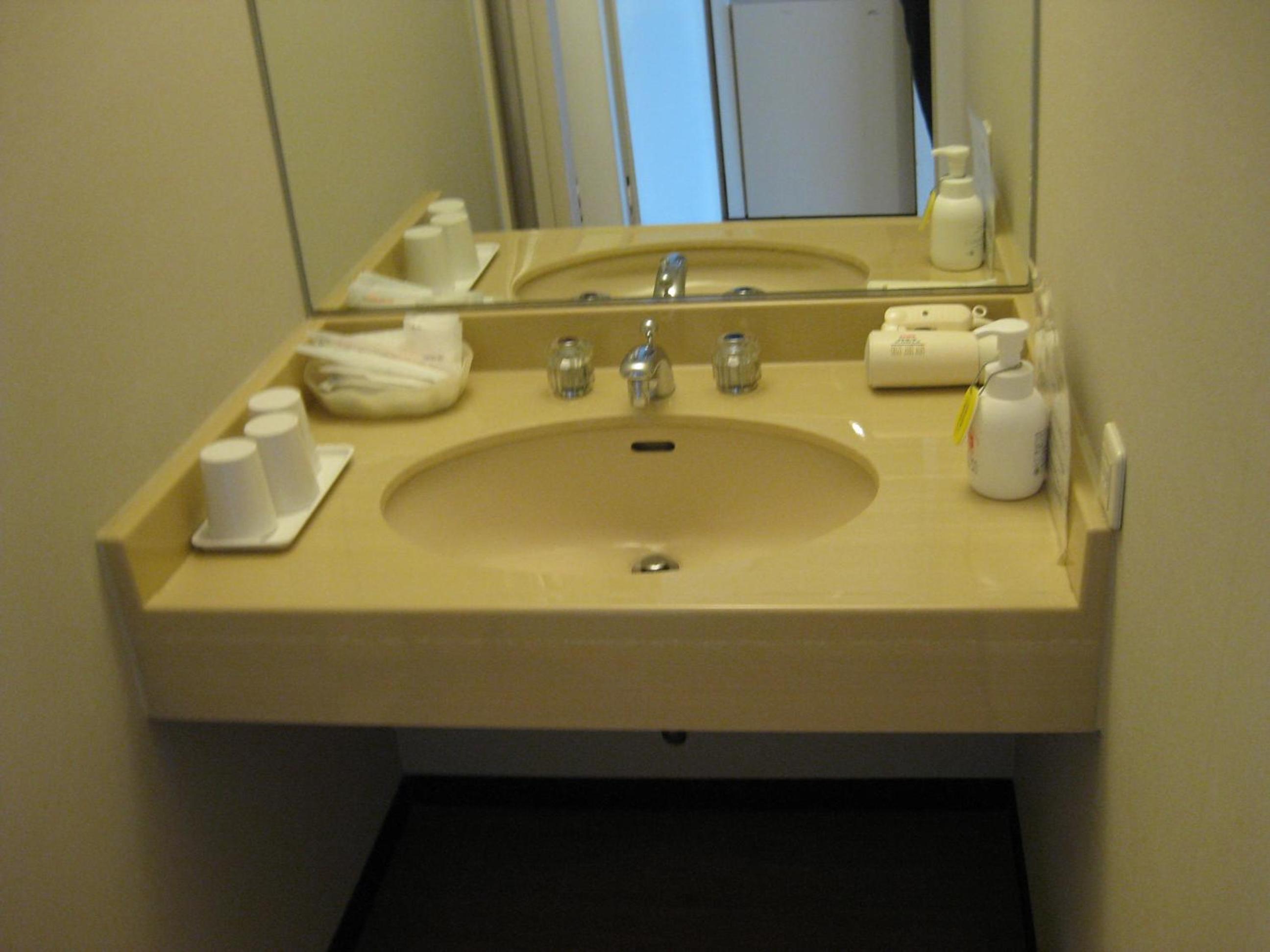 Triple Room - Non-Smoking photo 3