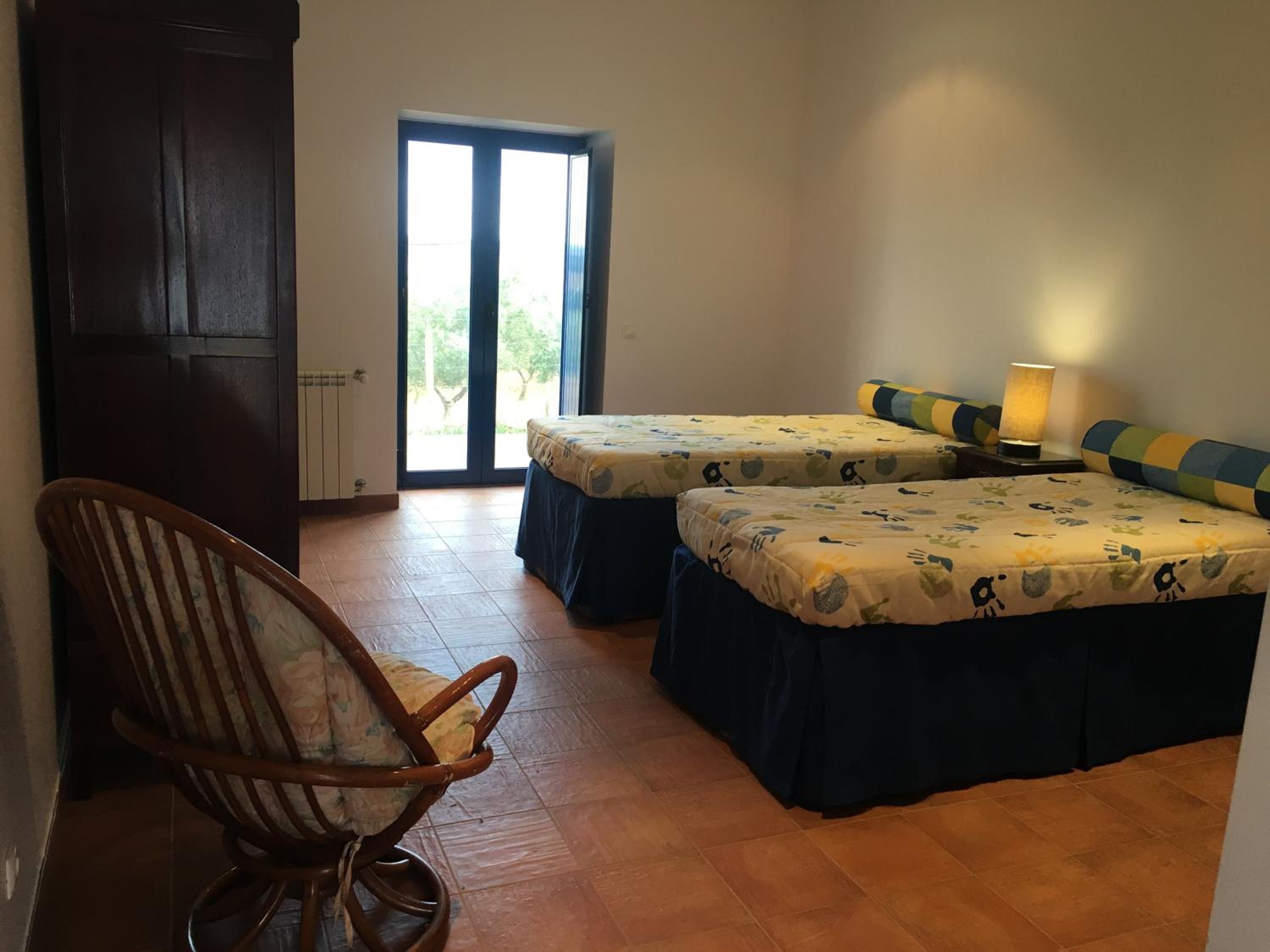Double Room with Garden View - Photo 4