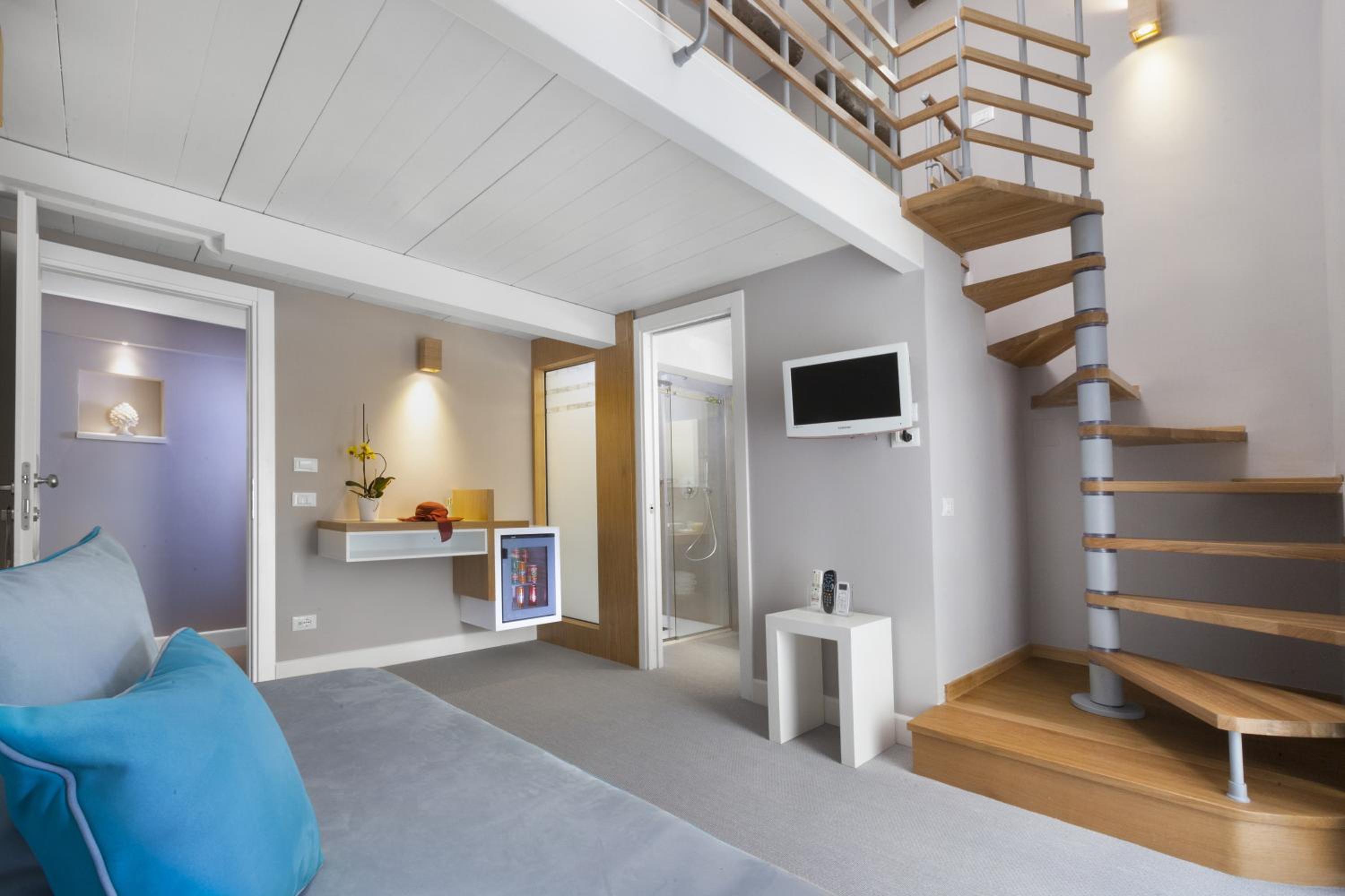 Large Double Room - Split Level photo 1